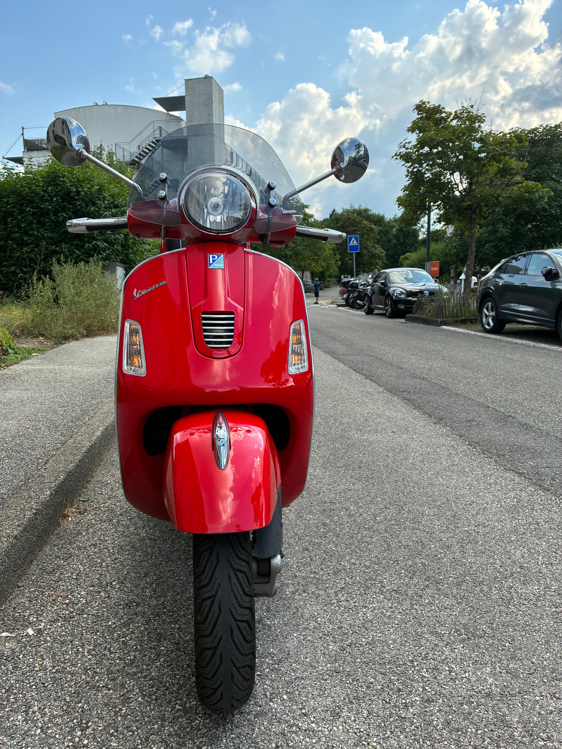 PIAGGIO Vespa GTS Super 300 i.e-image-2