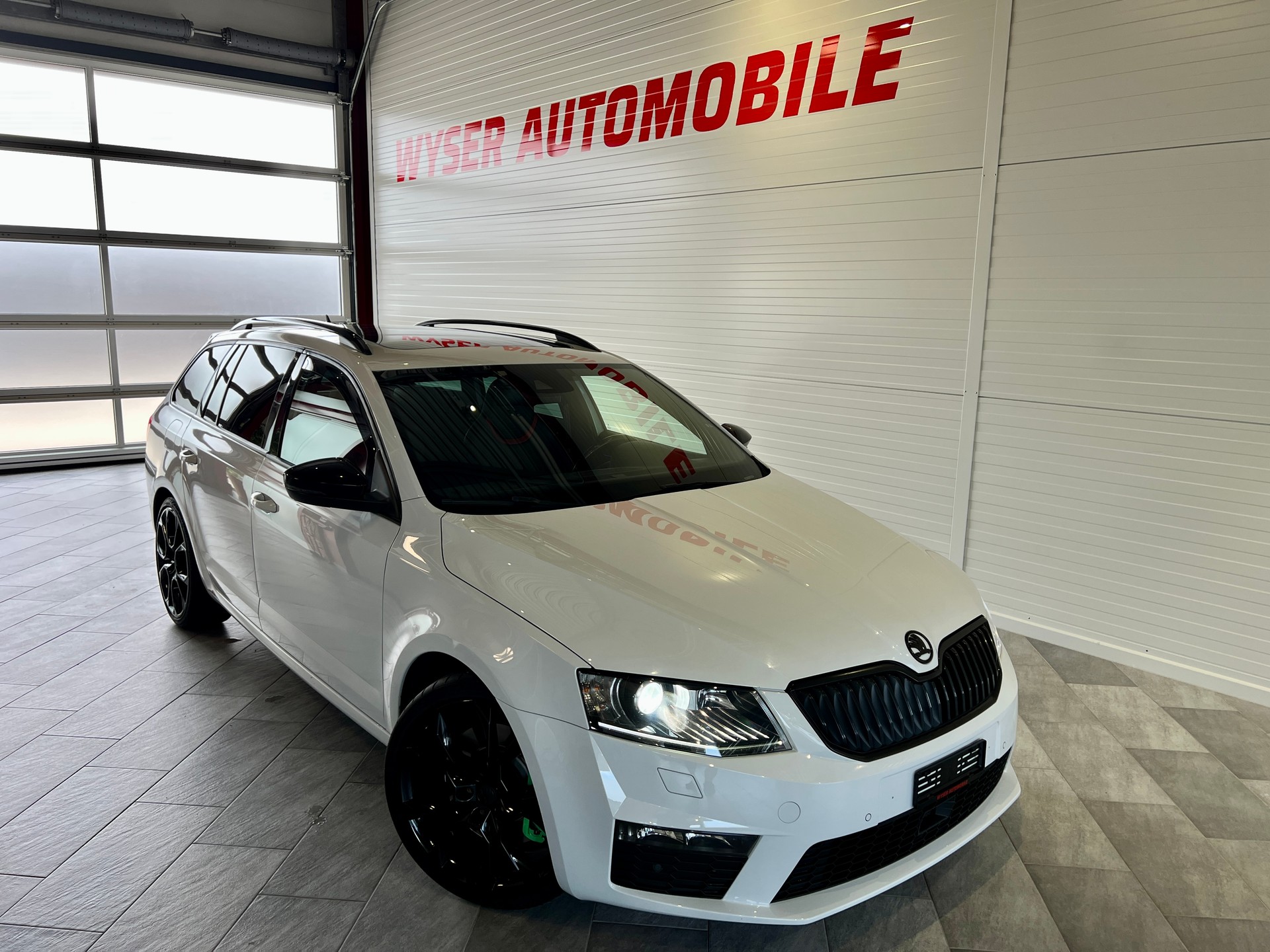 SKODA Octavia Combi 2.0 TSI RS DSG