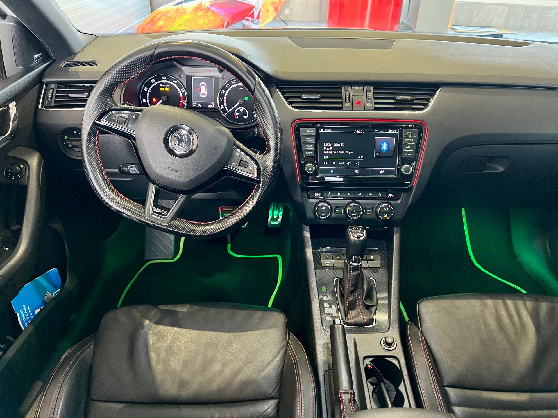 SKODA Octavia Combi 2.0 TSI RS DSG-image-17