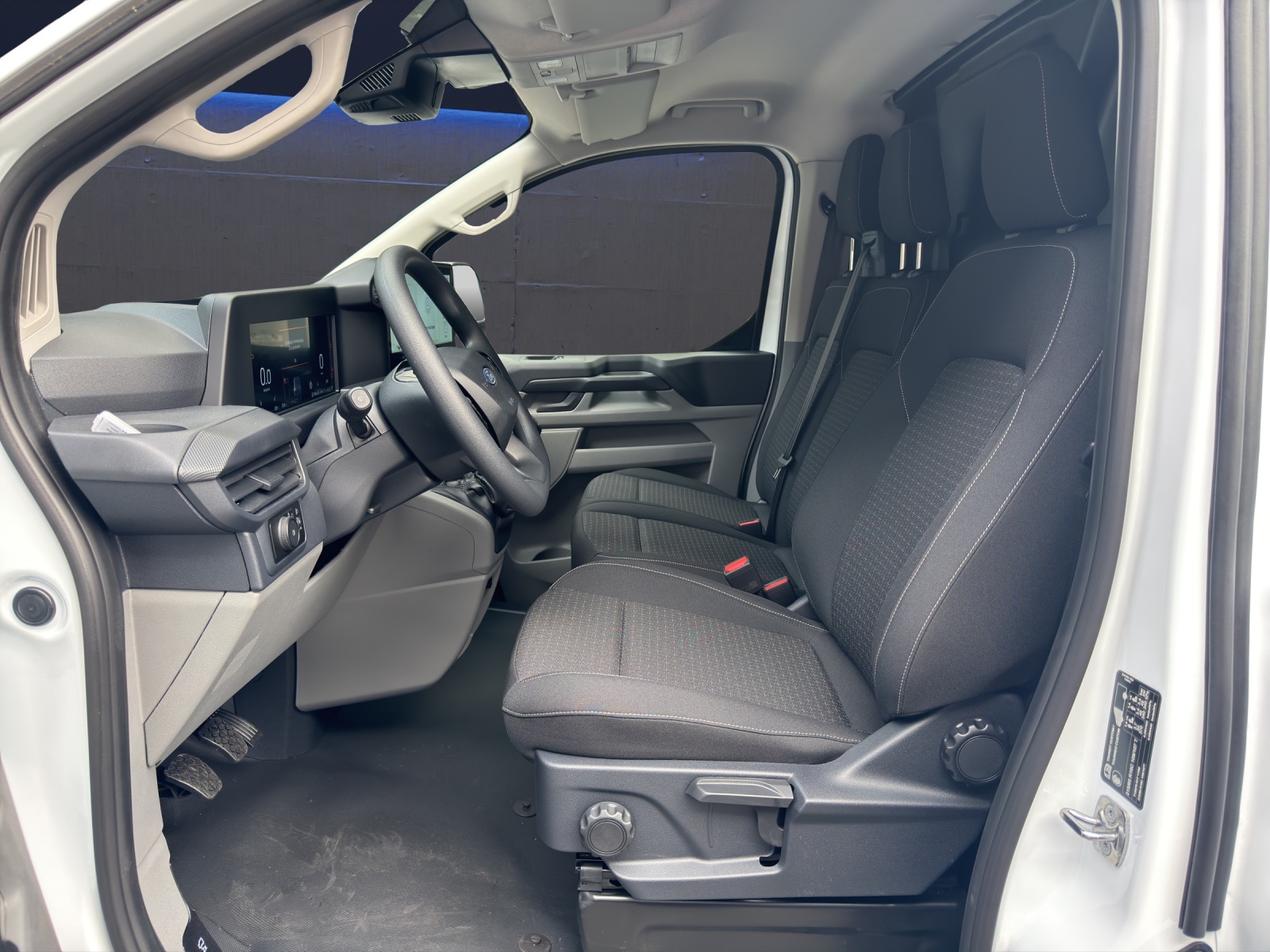 FORD Transit Custom Van 280 L1 2.0 EcoBlue 136PS Trend-image-6