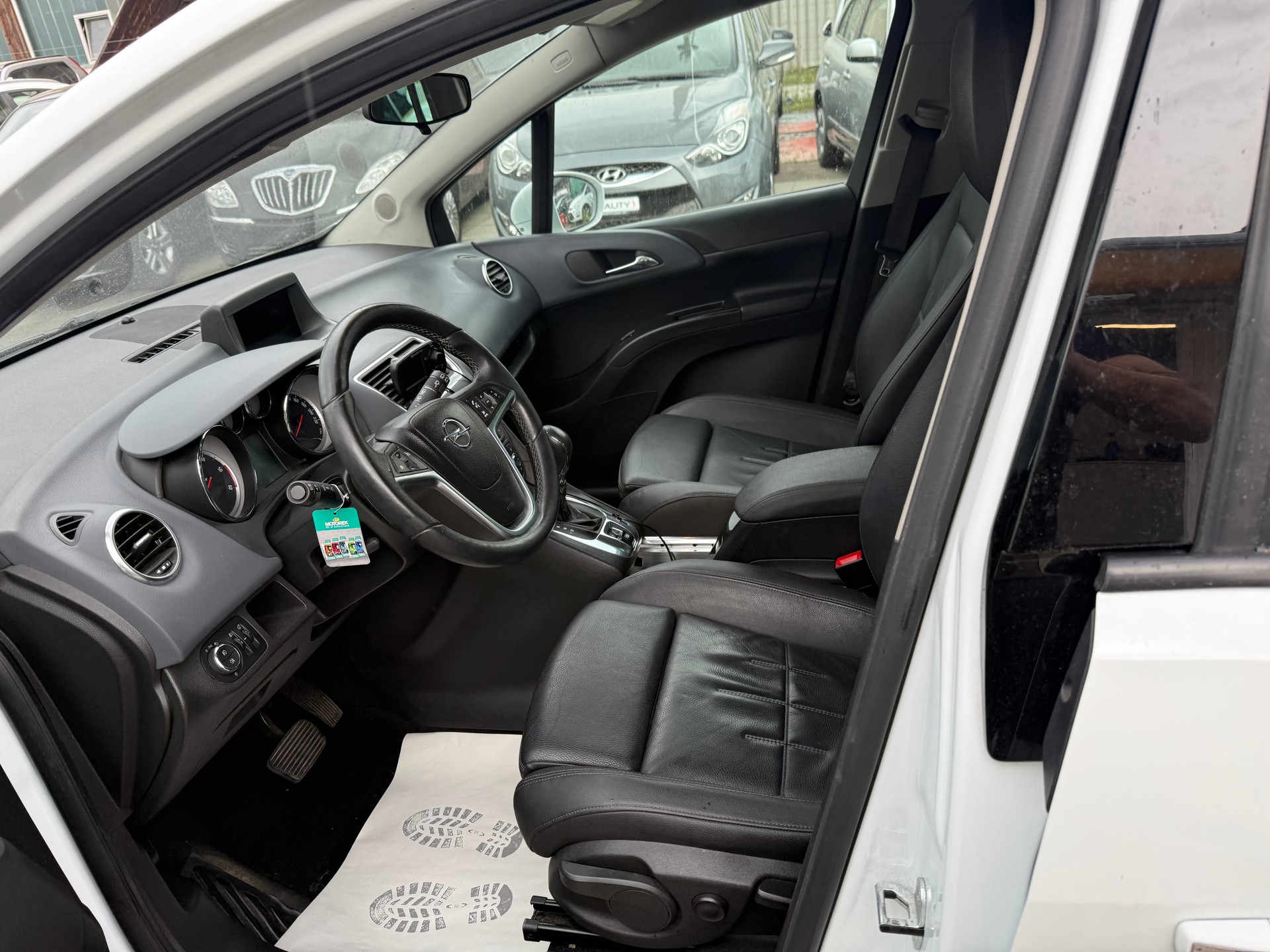 OPEL Meriva 1.7 CDTi Color Edition Automatic-image-12
