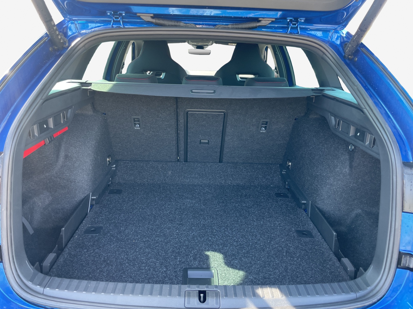 SKODA Octavia Combi 2.0 TDI DSG RS 4x4-image-12