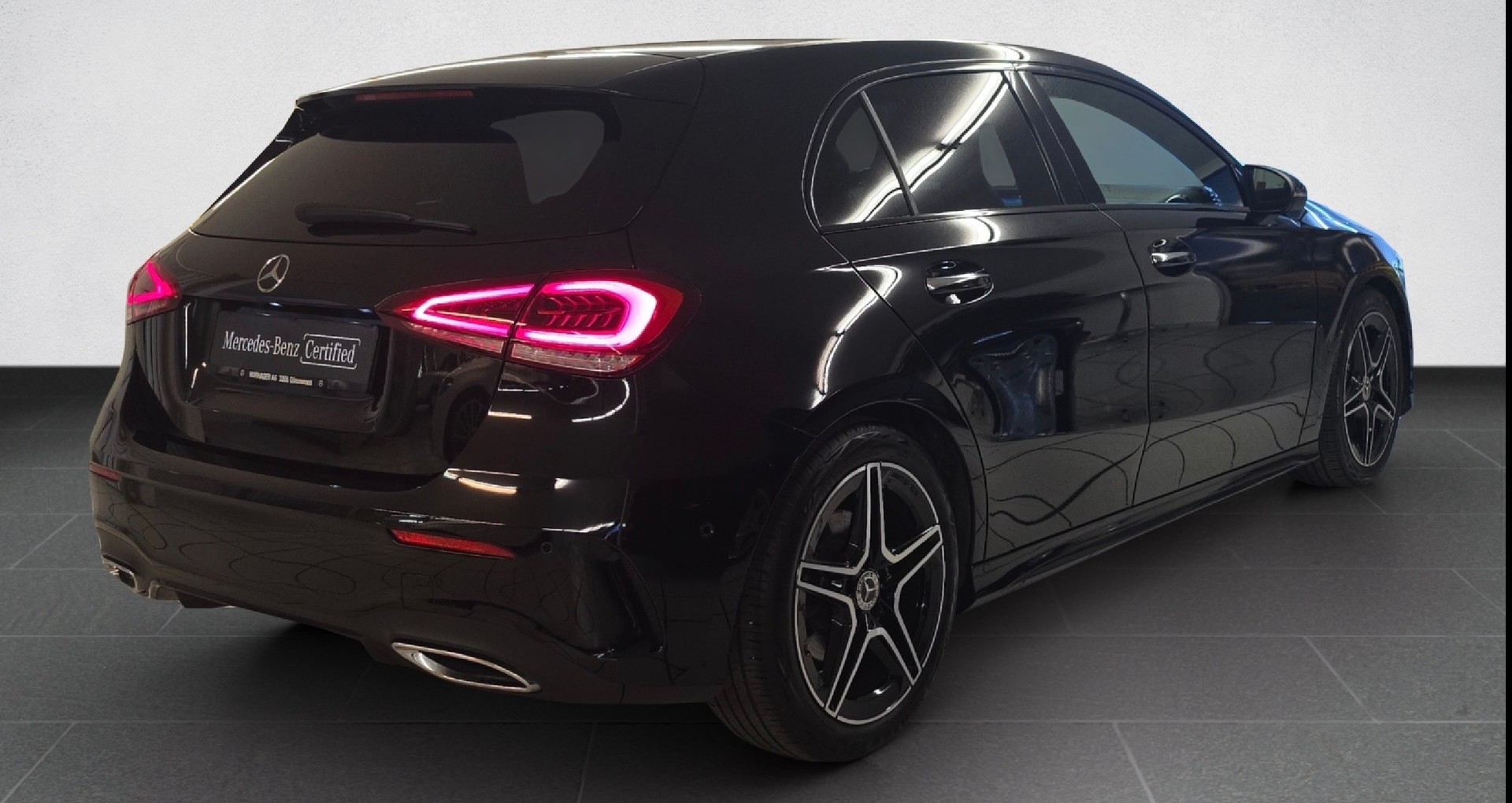 MERCEDES-BENZ A 250 4Matic AMG Line 4Matic 7G-DCT-showroom-element-2
