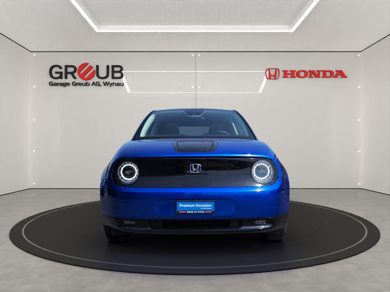 HONDA e electric-showroom-element-1