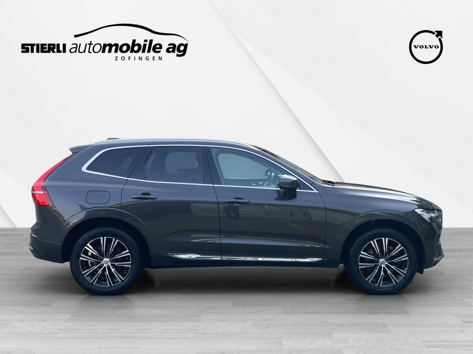 VOLVO XC60 2.0 B4 MH Inscription AWD-showroom-element-3