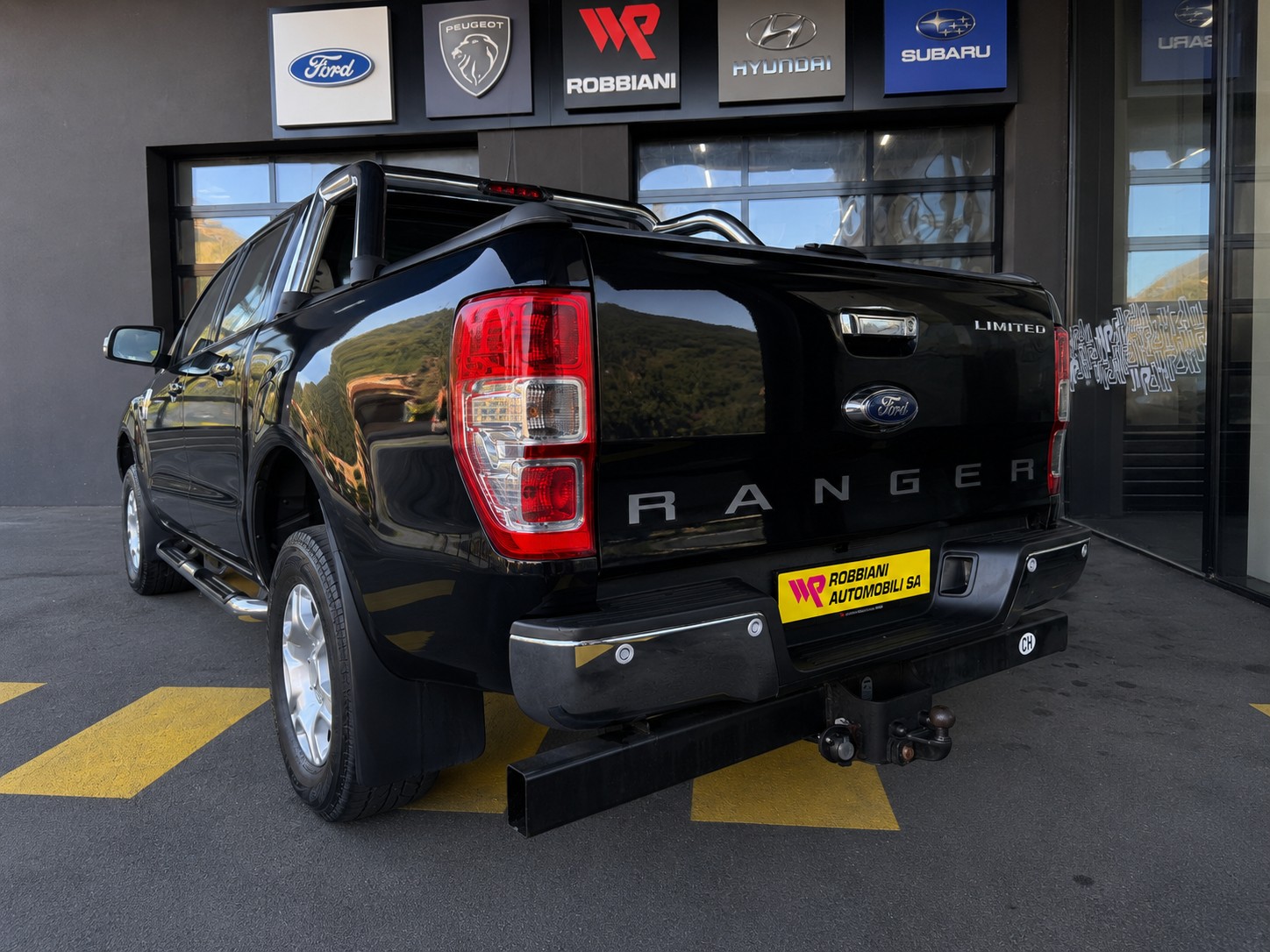 FORD Ranger LTD 2.2 TDCi 4x4 A-showroom-element-3