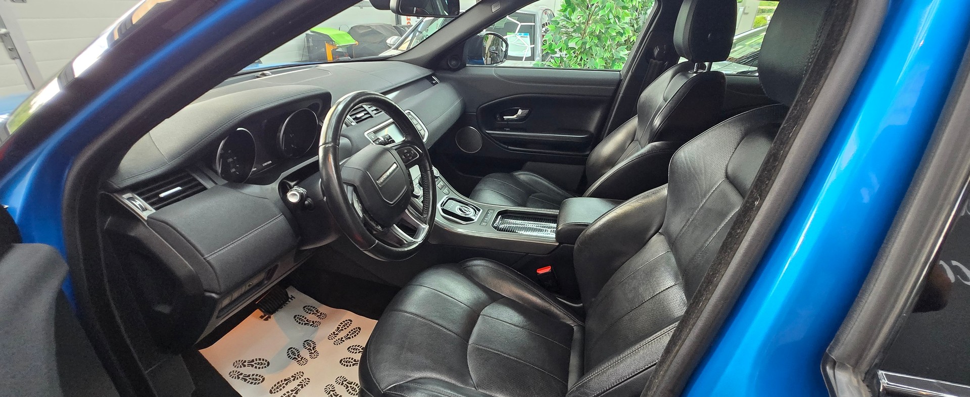 LAND ROVER Range Rover Evoque 2.0 TD4 HSE Dynamic-image-10