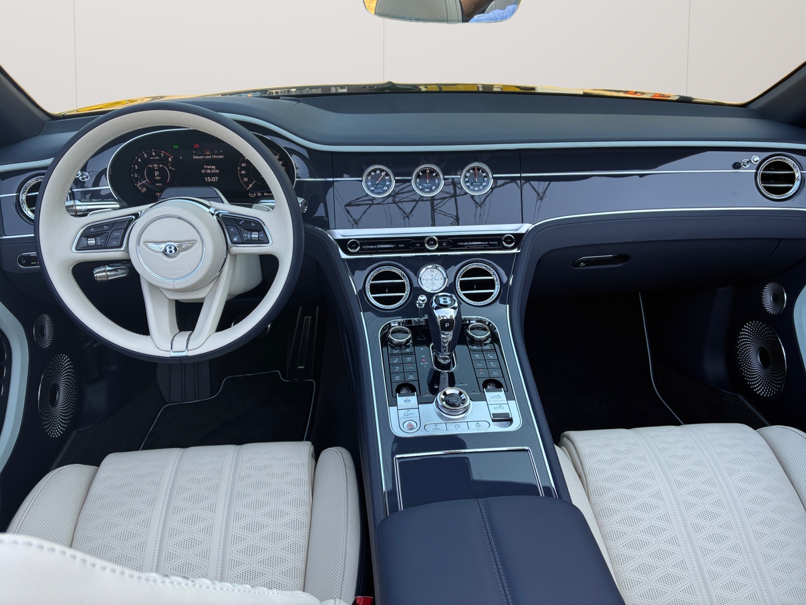 BENTLEY Continental GTC 4.0 V8 PHEV Mulliner/ 1.9% Leasing möglich.-image-8