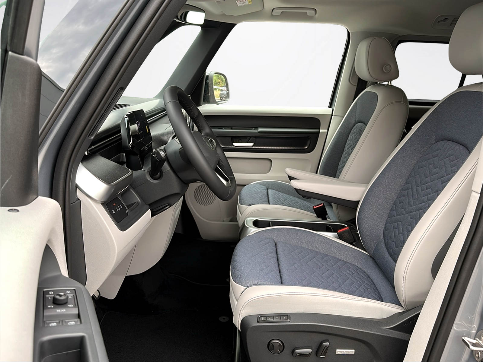 VW ID.Buzz LWB Pro 4 Motion-image-8