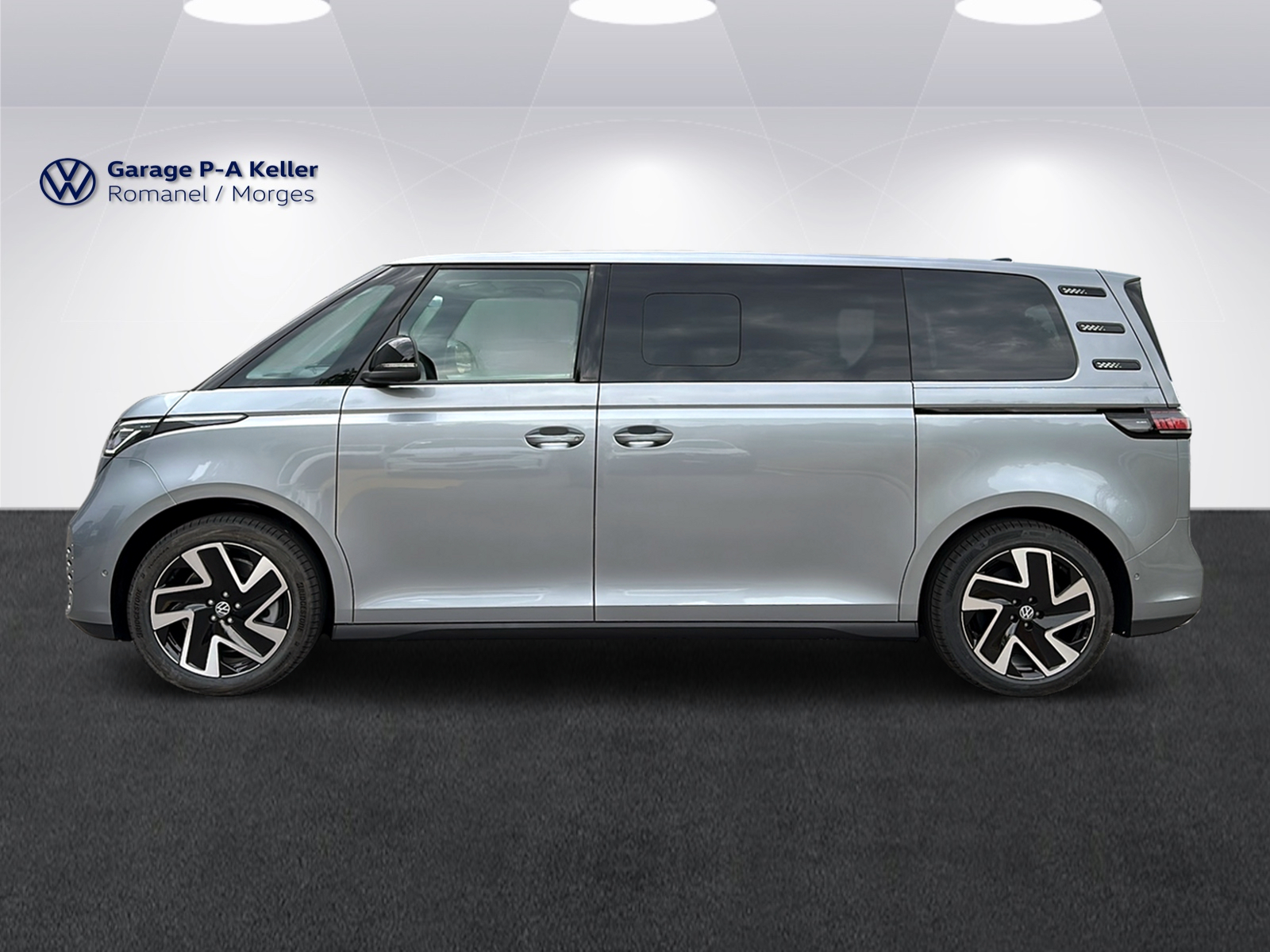 VW ID.Buzz LWB Pro 4 Motion-showroom-element-1
