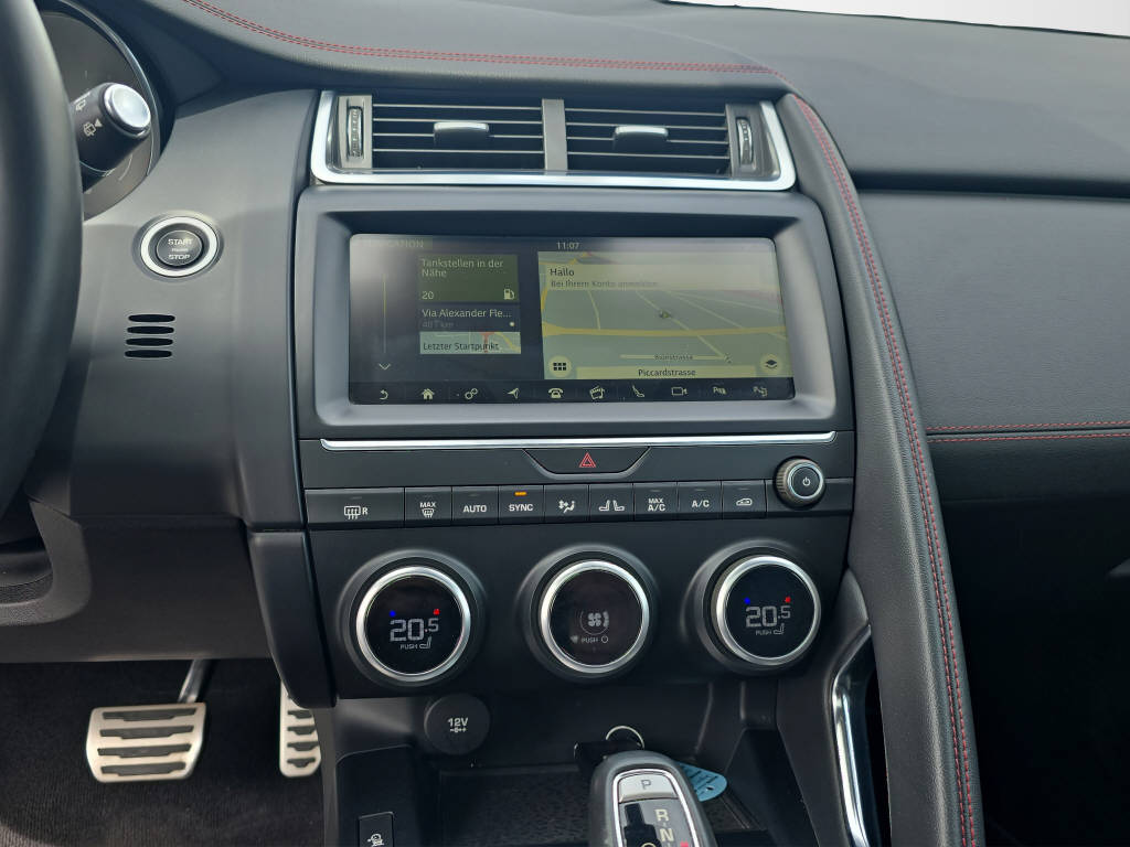 JAGUAR E-Pace 2.0 T 250 First Edition AWD-image-11