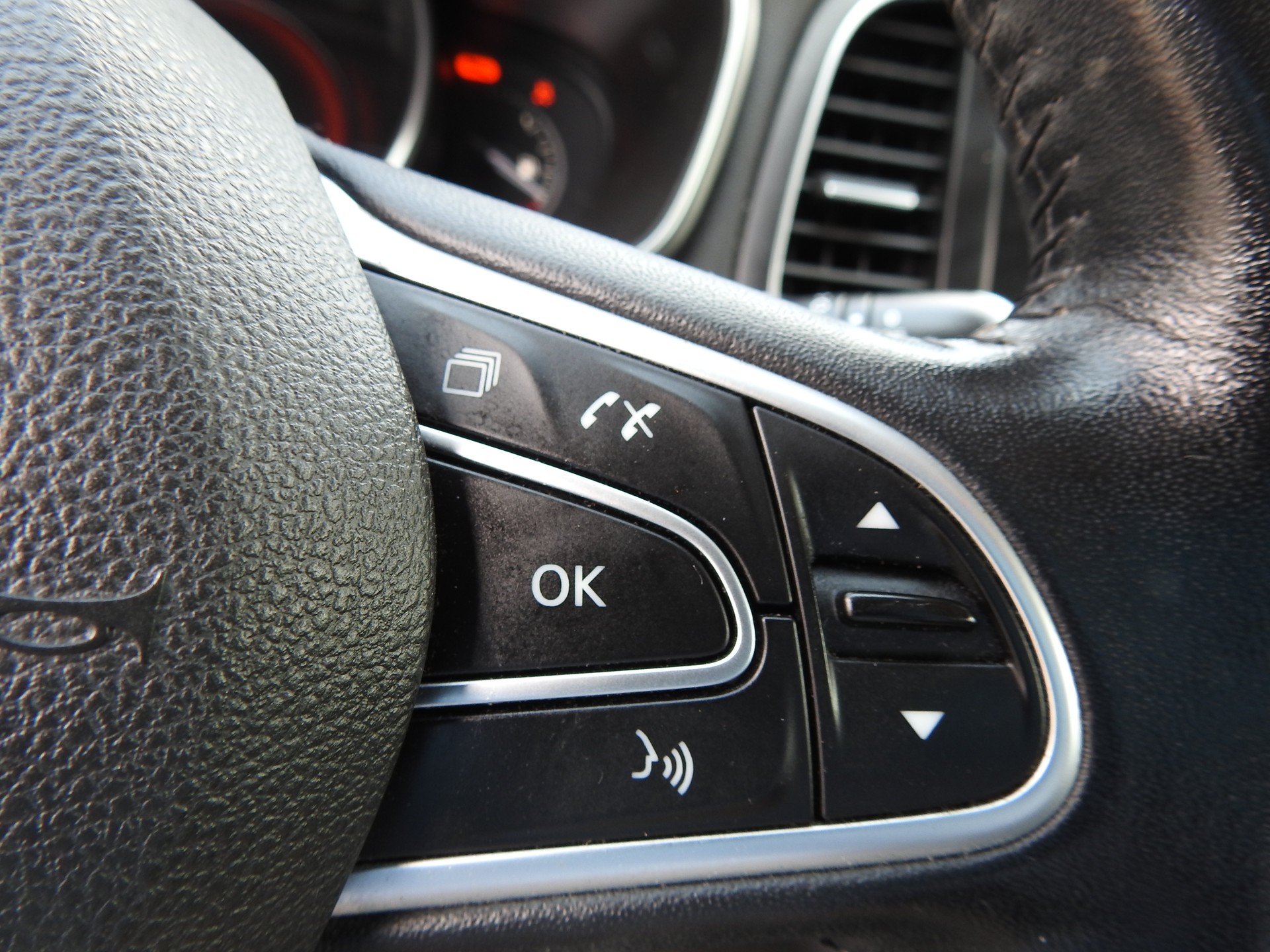 RENAULT Mégane 1.2 16V Turbo Zen-image-22