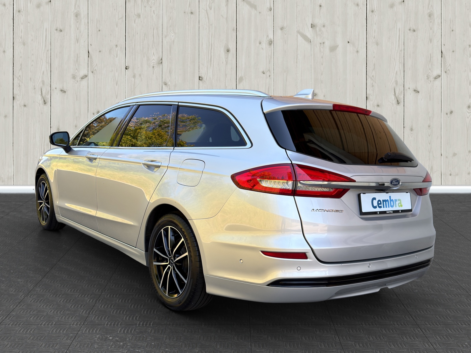 FORD Mondeo 2.0 TDCi Trend Automatik-image-4