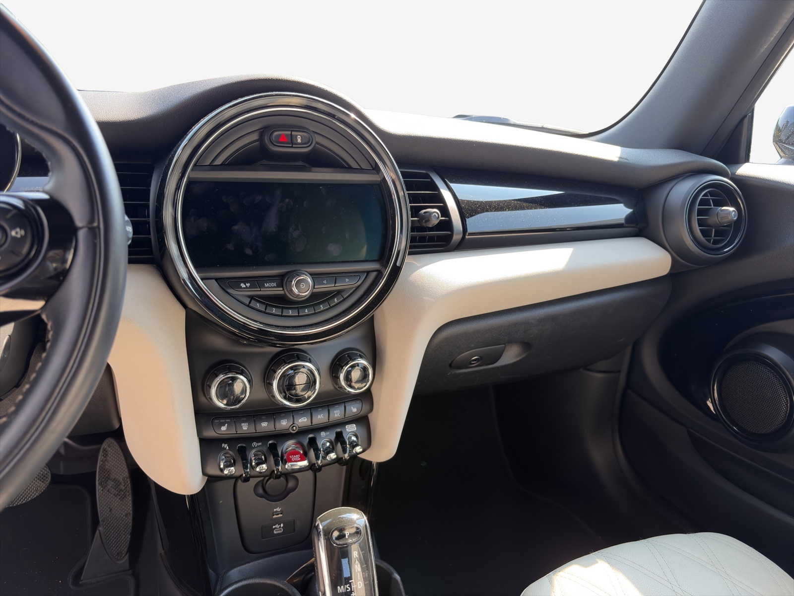 MINI Cooper Cabriolet DKG-image-10