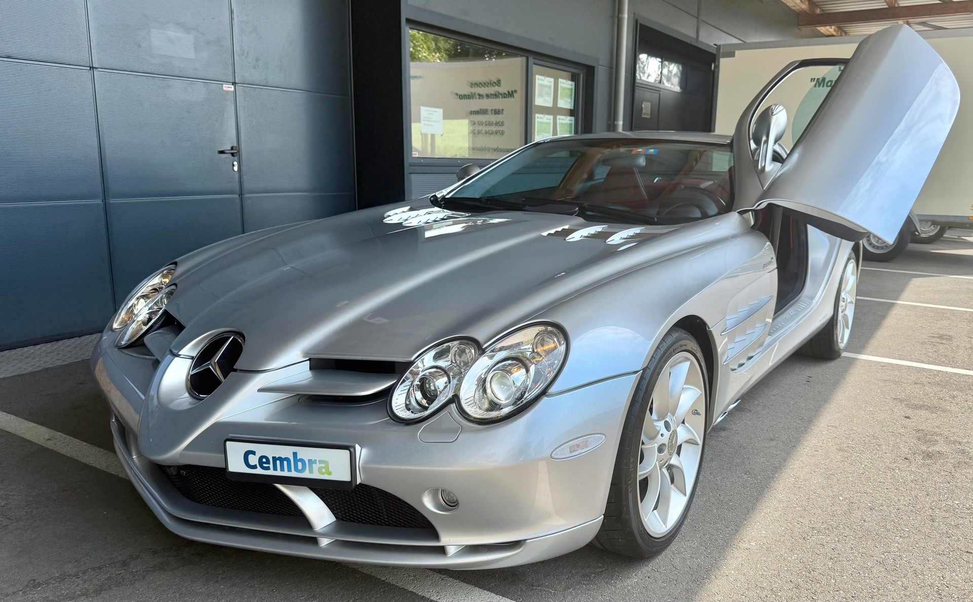 MERCEDES-BENZ SLR-image-1