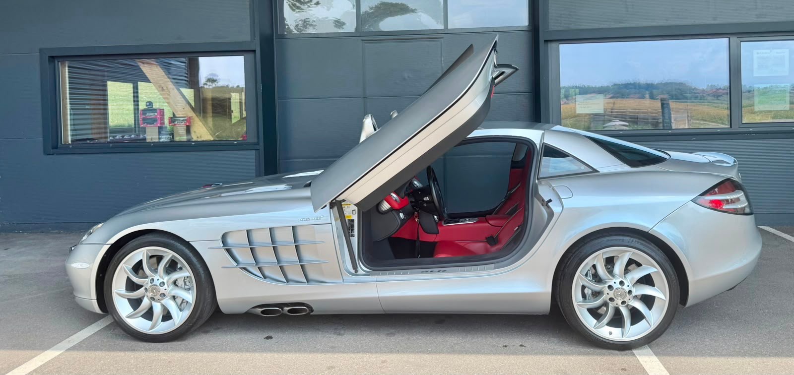 MERCEDES-BENZ SLR-image-10
