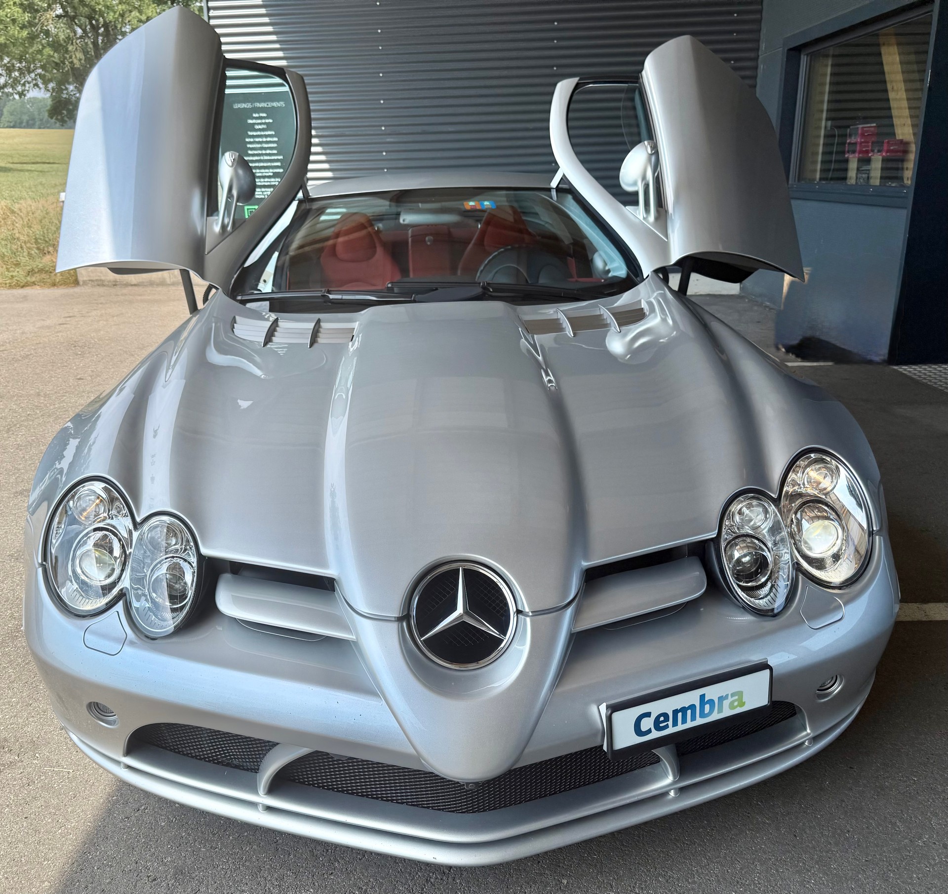 MERCEDES-BENZ SLR-image-14