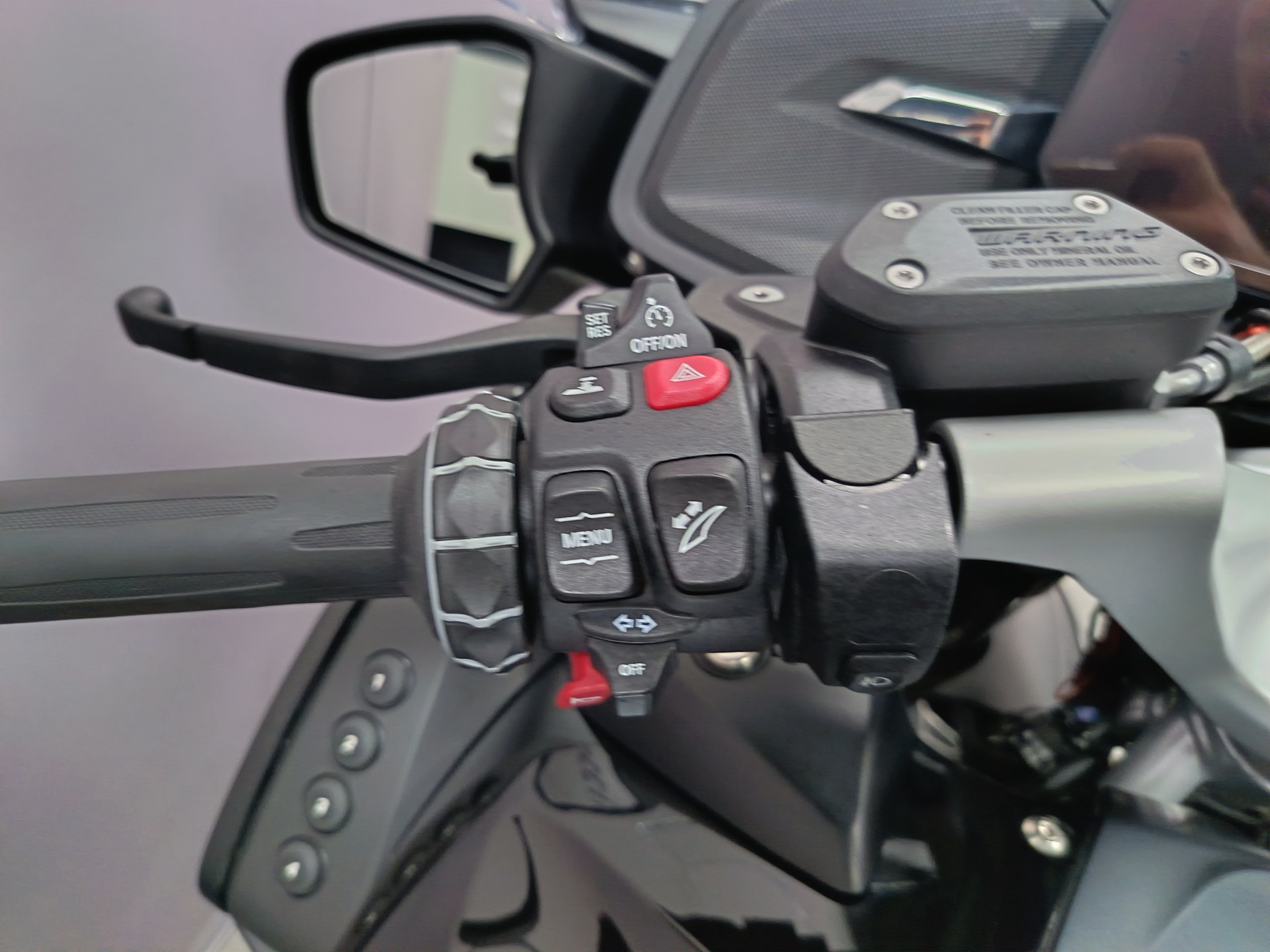 BMW R 1250 RT Triple Black-image-5