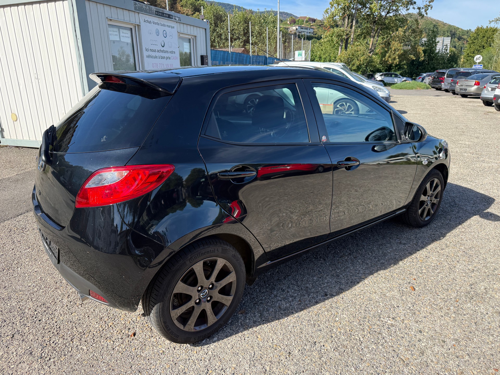 MAZDA 2 1.3i 16V Voila ma Suisse Edition-image-3