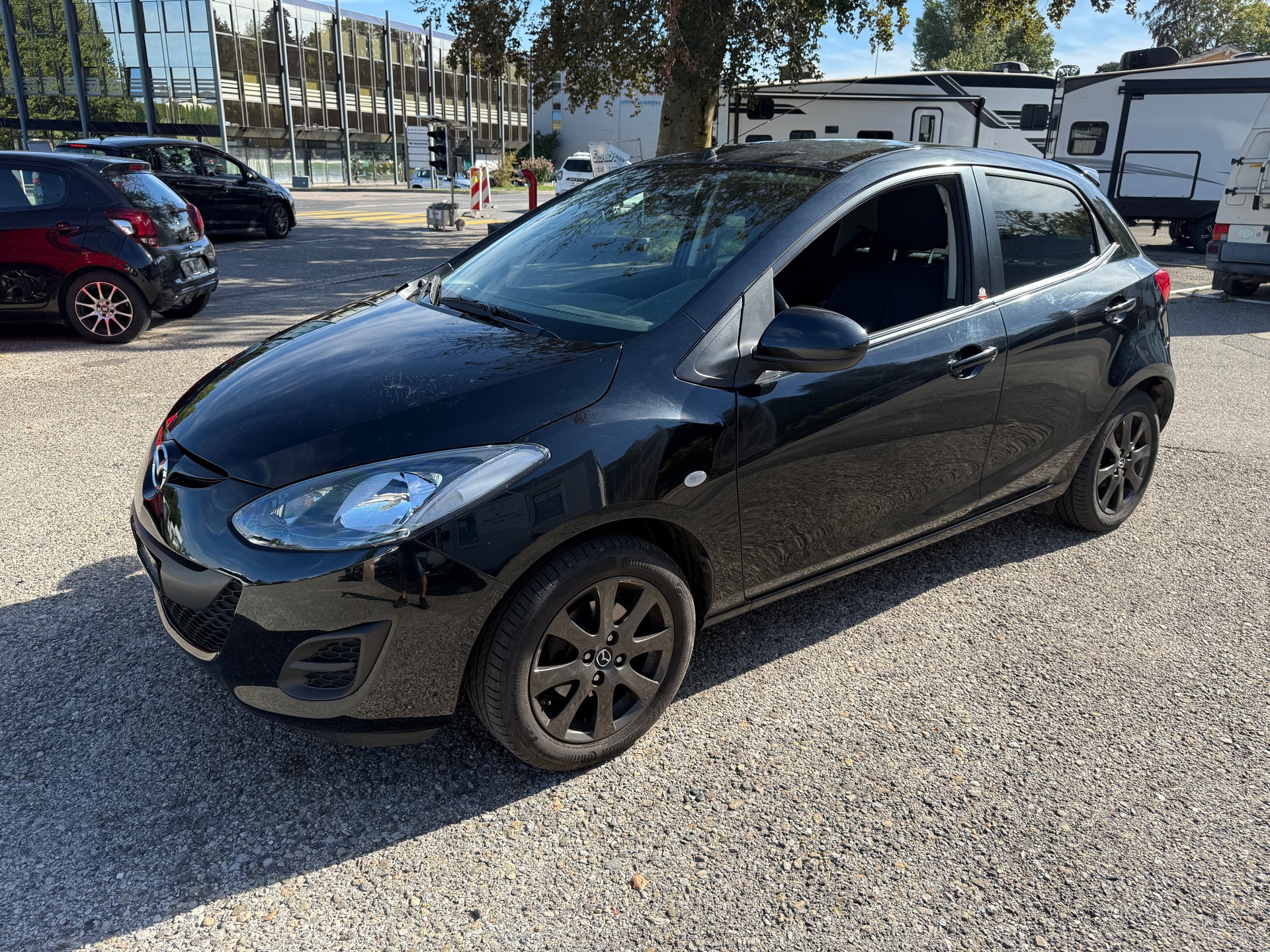 MAZDA 2 1.3i 16V Voila ma Suisse Edition-image-1