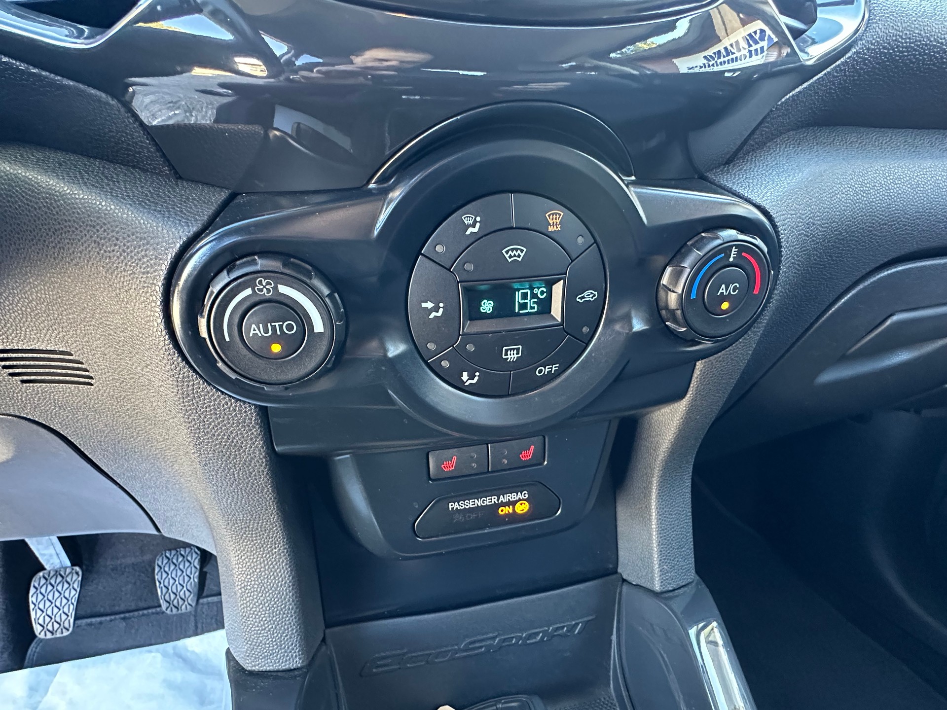 FORD EcoSport 1.0 SCTi Titanium S-image-17
