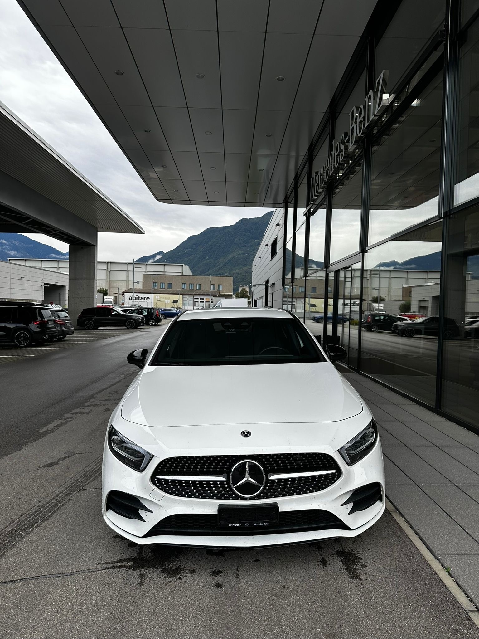 MERCEDES-BENZ A 200 4Matic AMG Line 8G-DCT