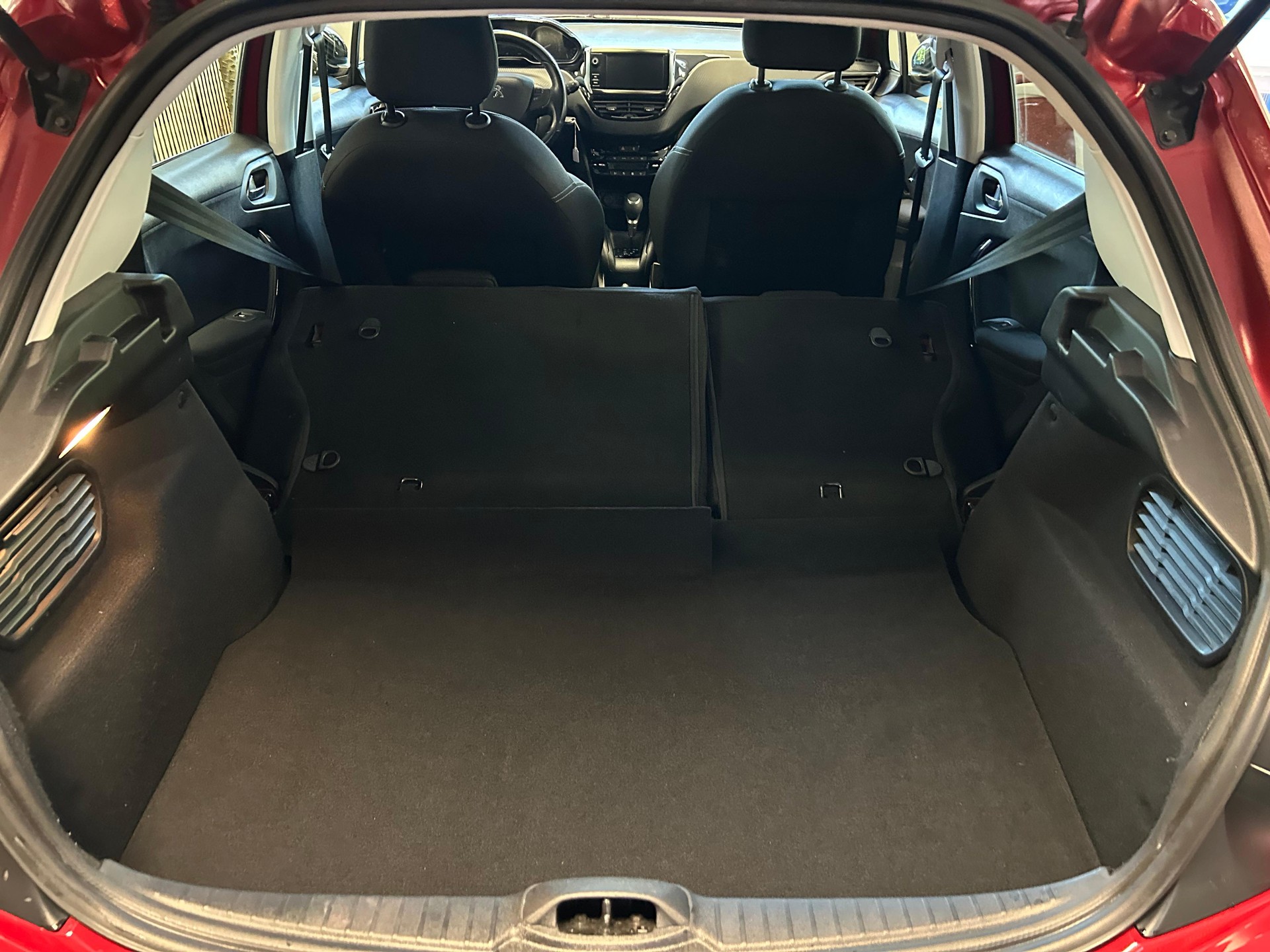 PEUGEOT 208 1.2 PureTech Allure S/S AUTOMATIQUE-image-20