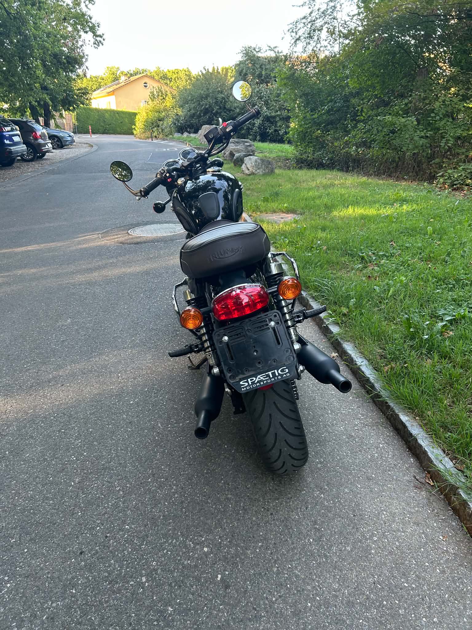 TRIUMPH Bonneville T120 Black-image-3