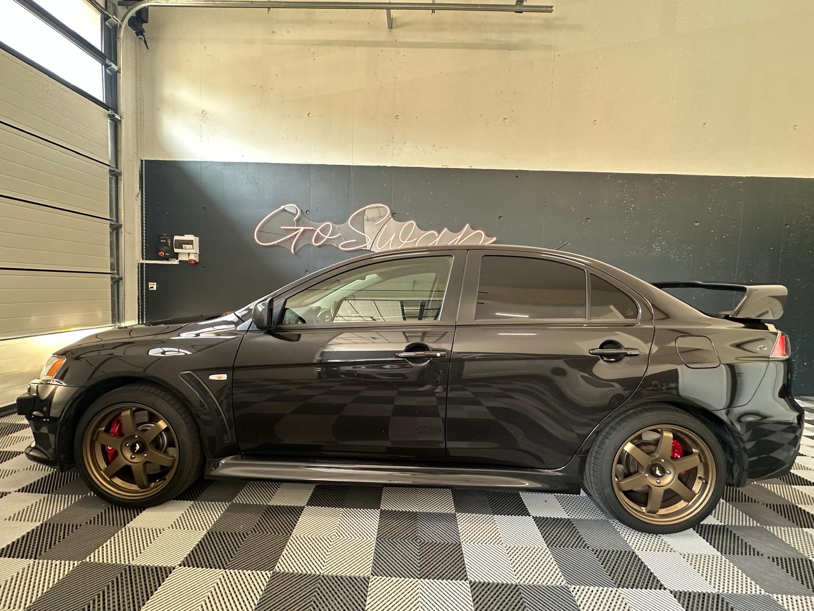 MITSUBISHI Lancer Evo X Final Edition-showroom-element-2