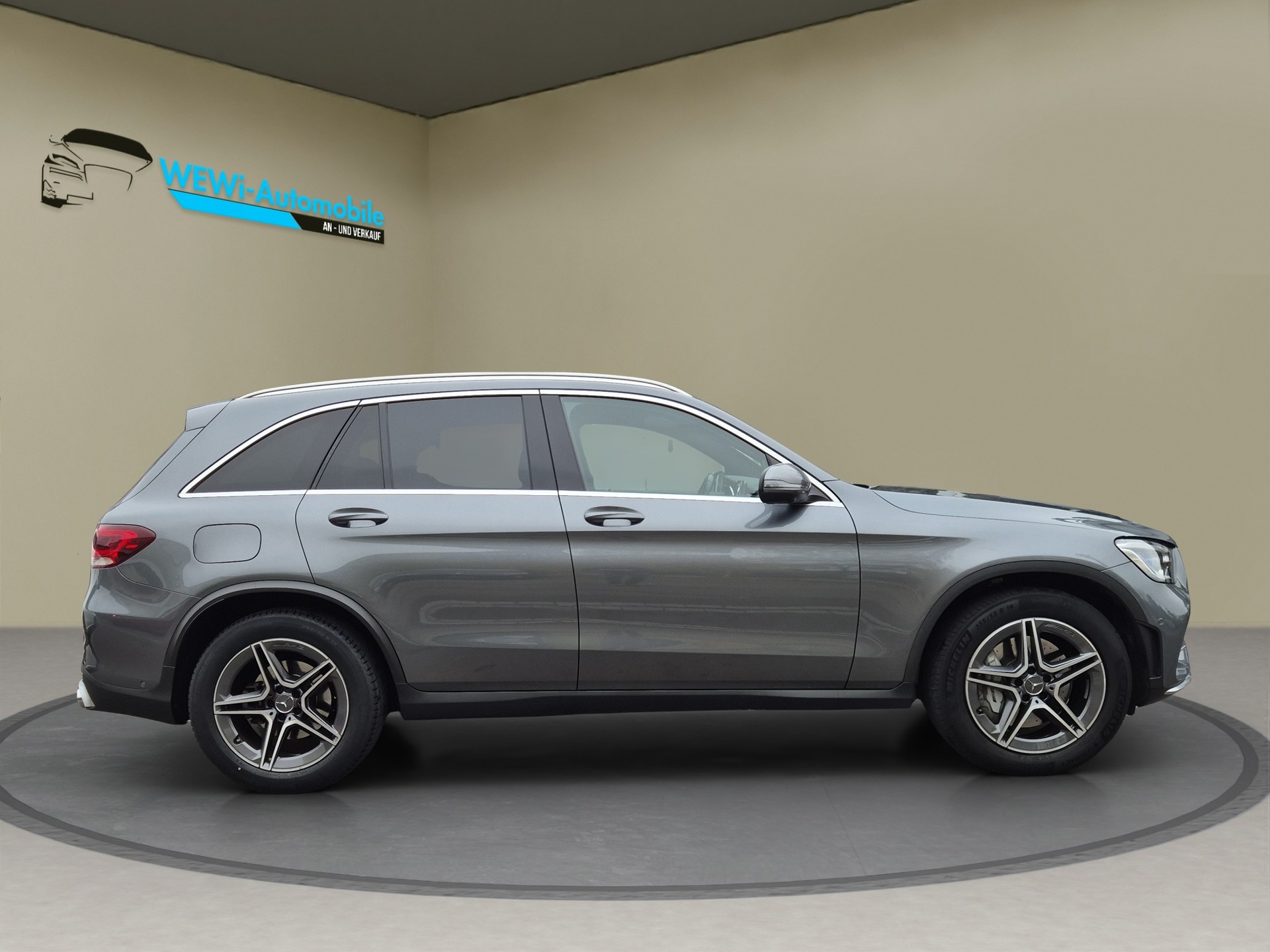 MERCEDES-BENZ GLC 43 AMG 4Matic 9G-Tronic-showroom-element-1
