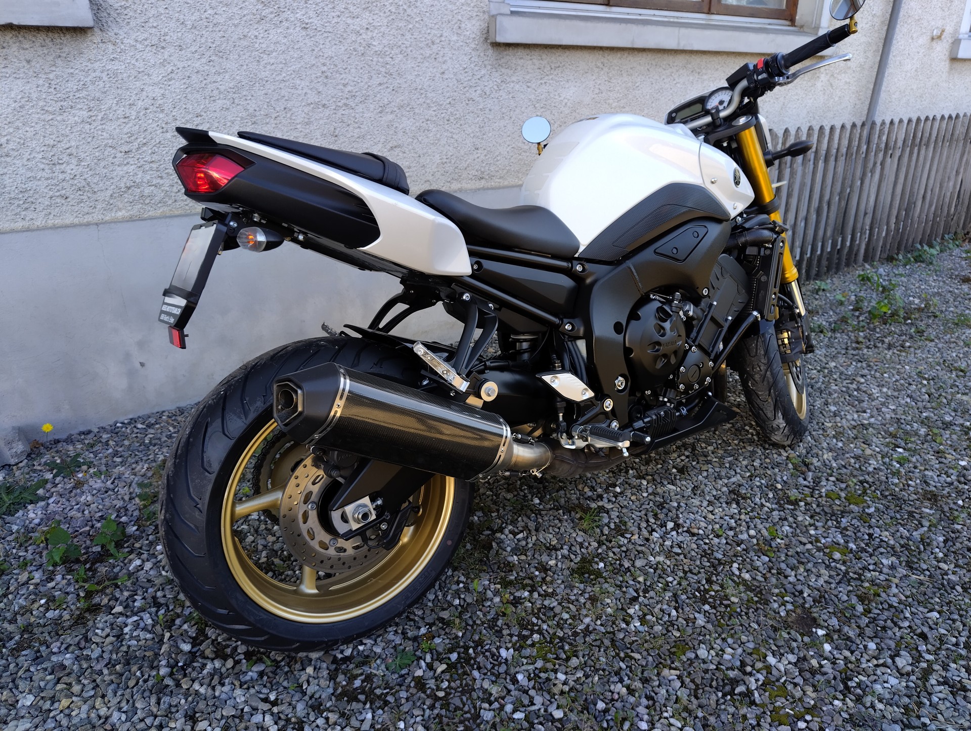 YAMAHA FZ8 N ABS-image-2