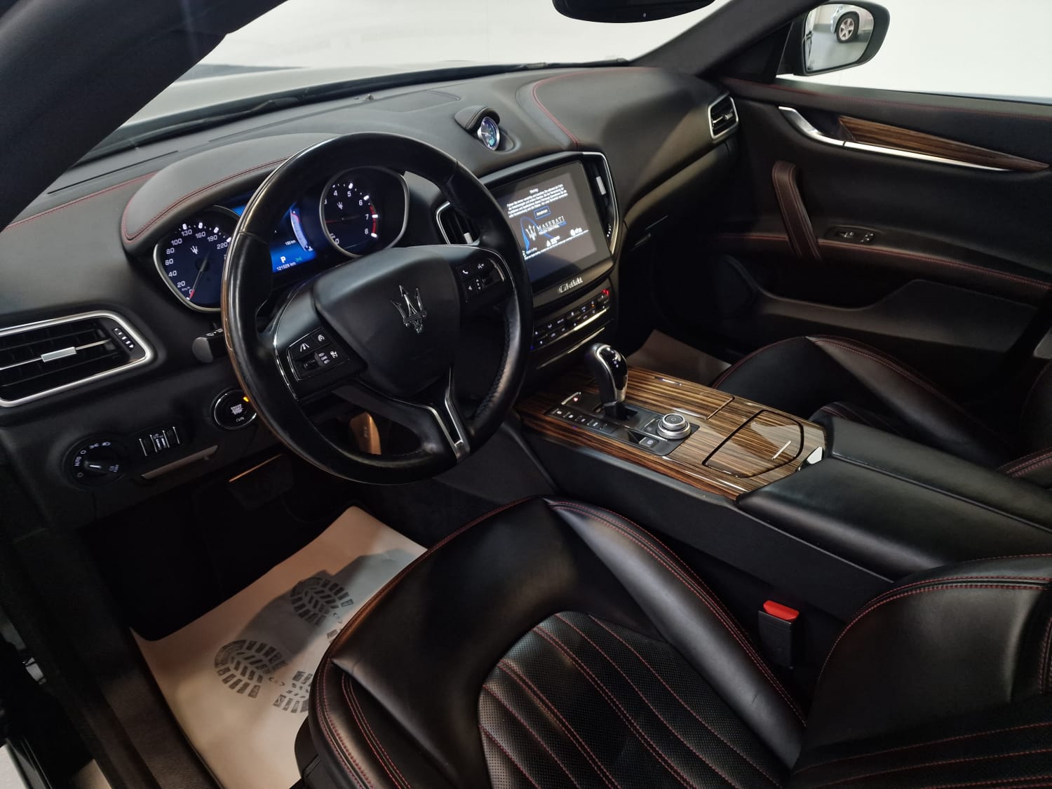 MASERATI Ghibli S Q4 3.0 V6 Automatica-image-19