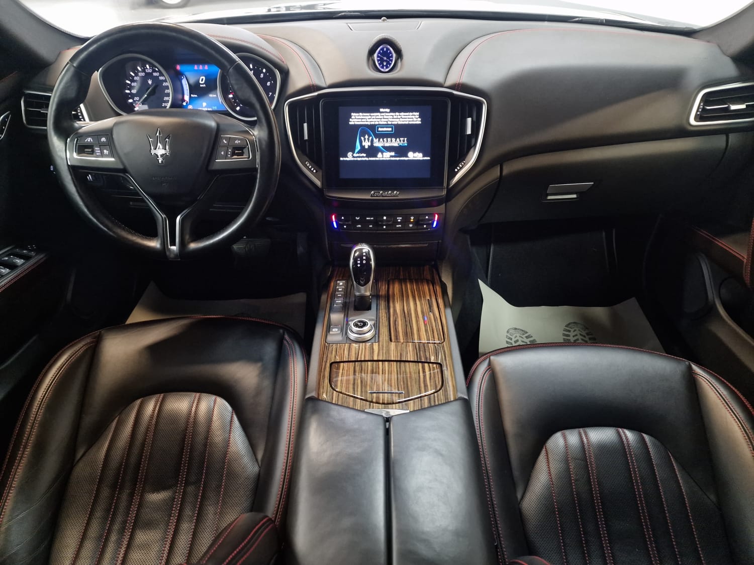MASERATI Ghibli S Q4 3.0 V6 Automatica-image-16