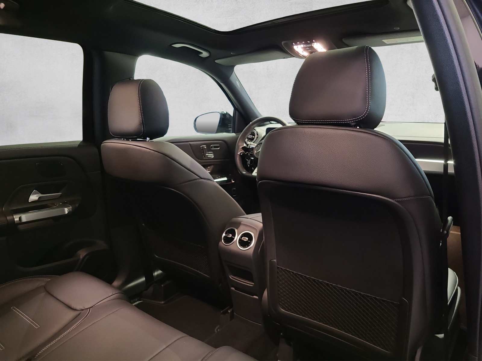 MERCEDES-BENZ GLB AMG 35 4Matic 8G-Tronic-image-14