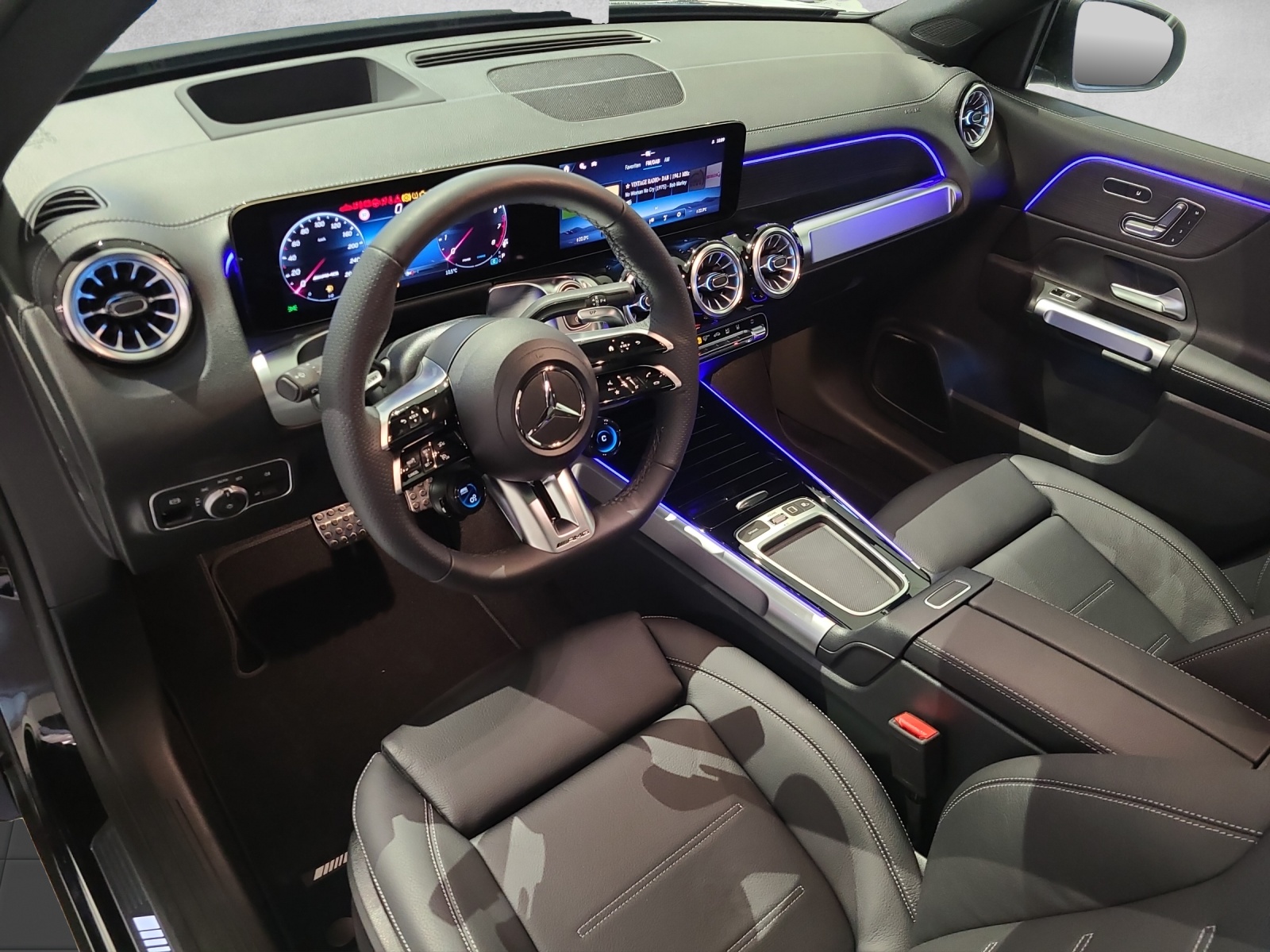 MERCEDES-BENZ GLB AMG 35 4Matic 8G-Tronic-image-6