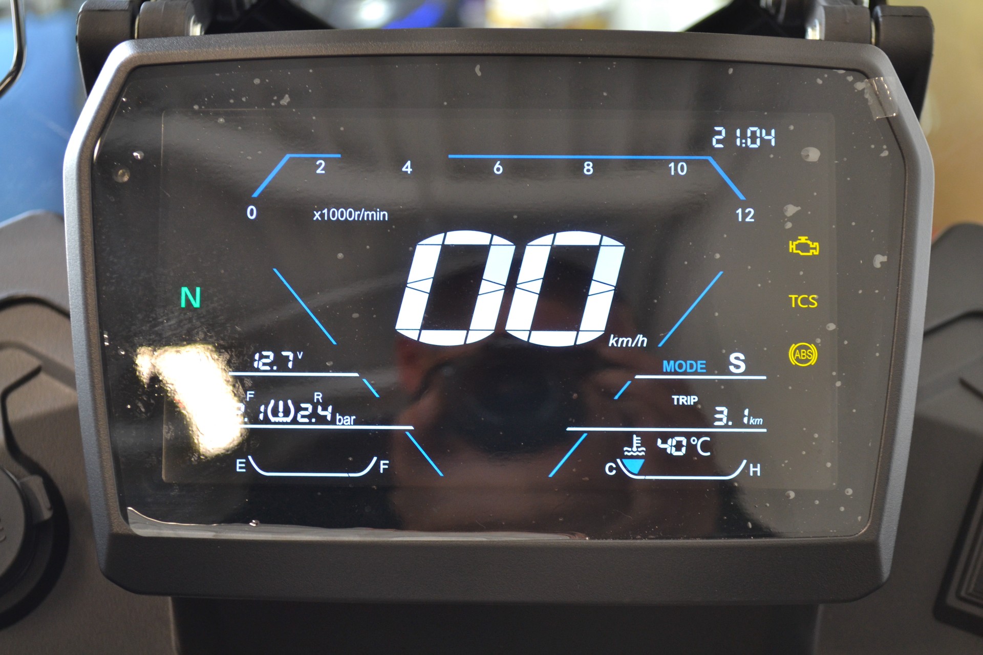 VOGE 525DSX-image-7