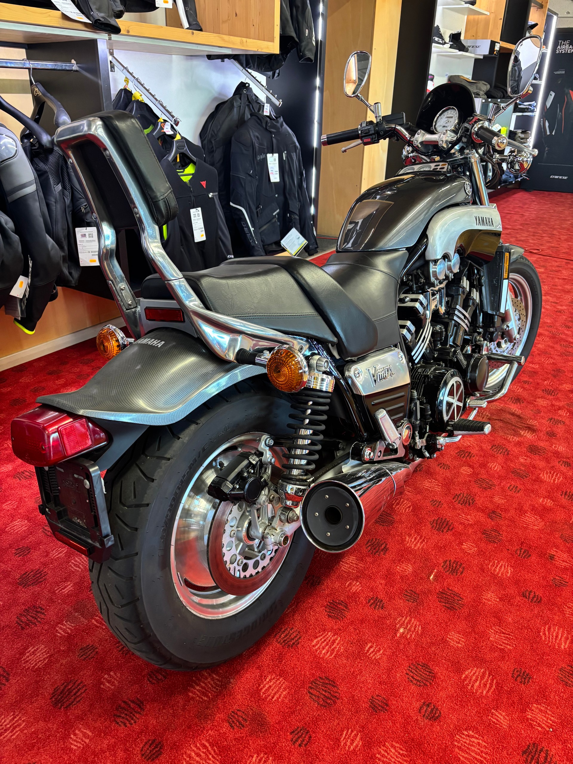 YAMAHA V-Max VMX 1200 Final Edition-image-2