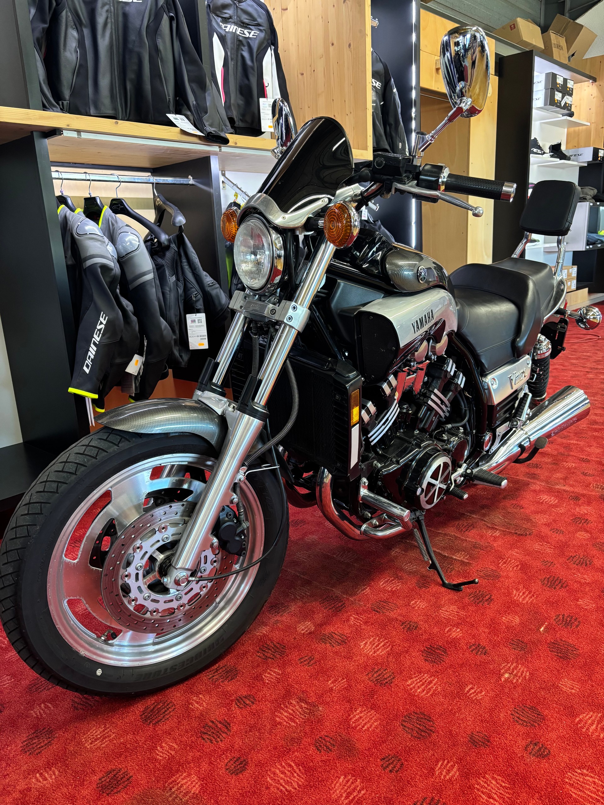 YAMAHA V-Max VMX 1200 Final Edition-image-4