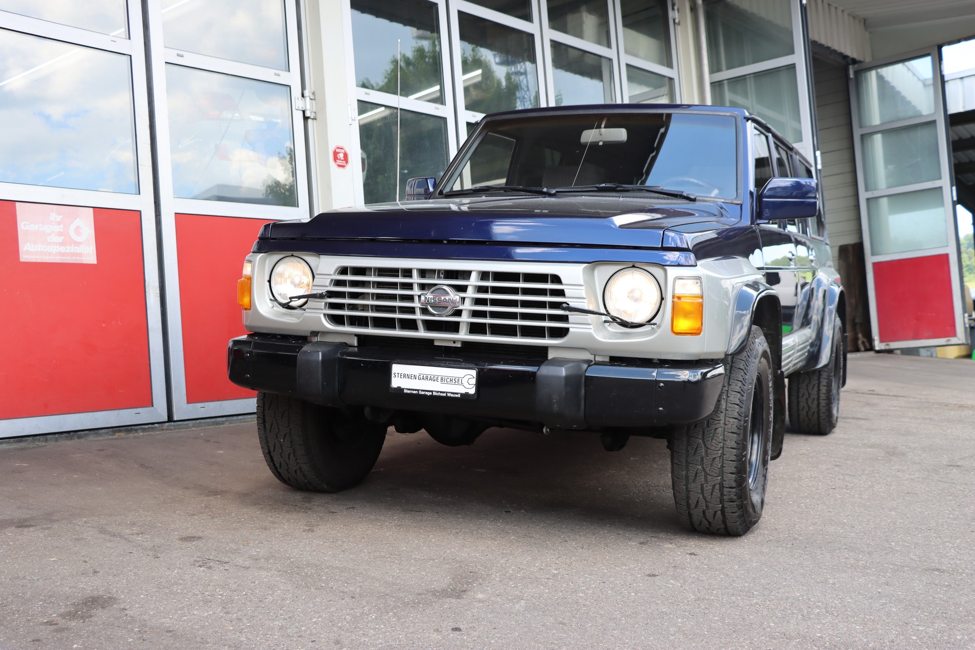 NISSAN Patrol 2.8 D SLX Wagon-showroom-element-1