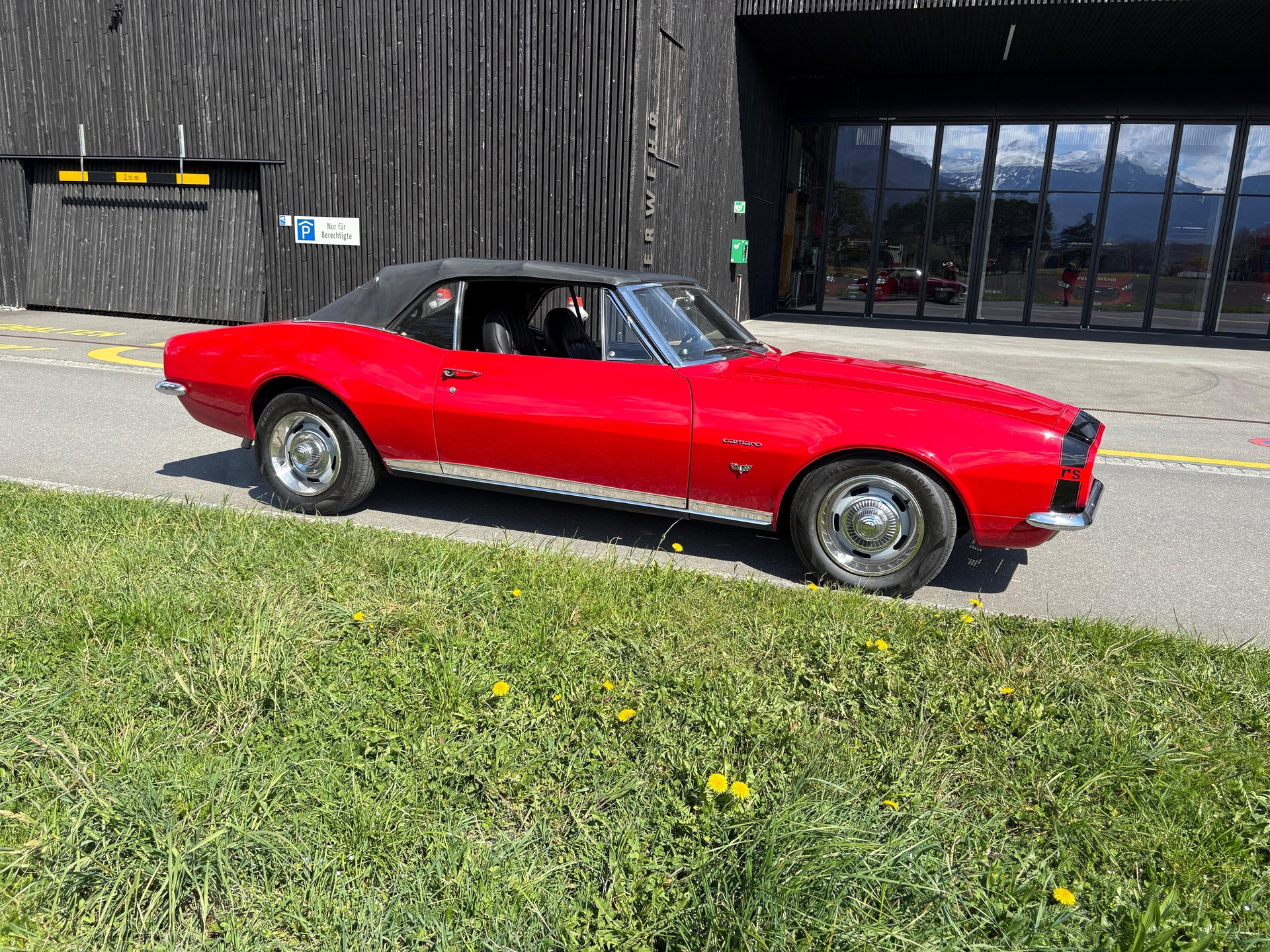 CHEVROLET Camaro RS Convertible-image-13