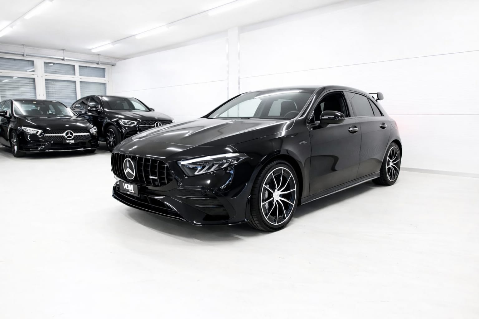 MERCEDES-BENZ A AMG 35 4Matic 8G-DCT * Aero Package* *Facelift* *Leasing ohne Anzahlung ab 599.-*-showroom-element-2