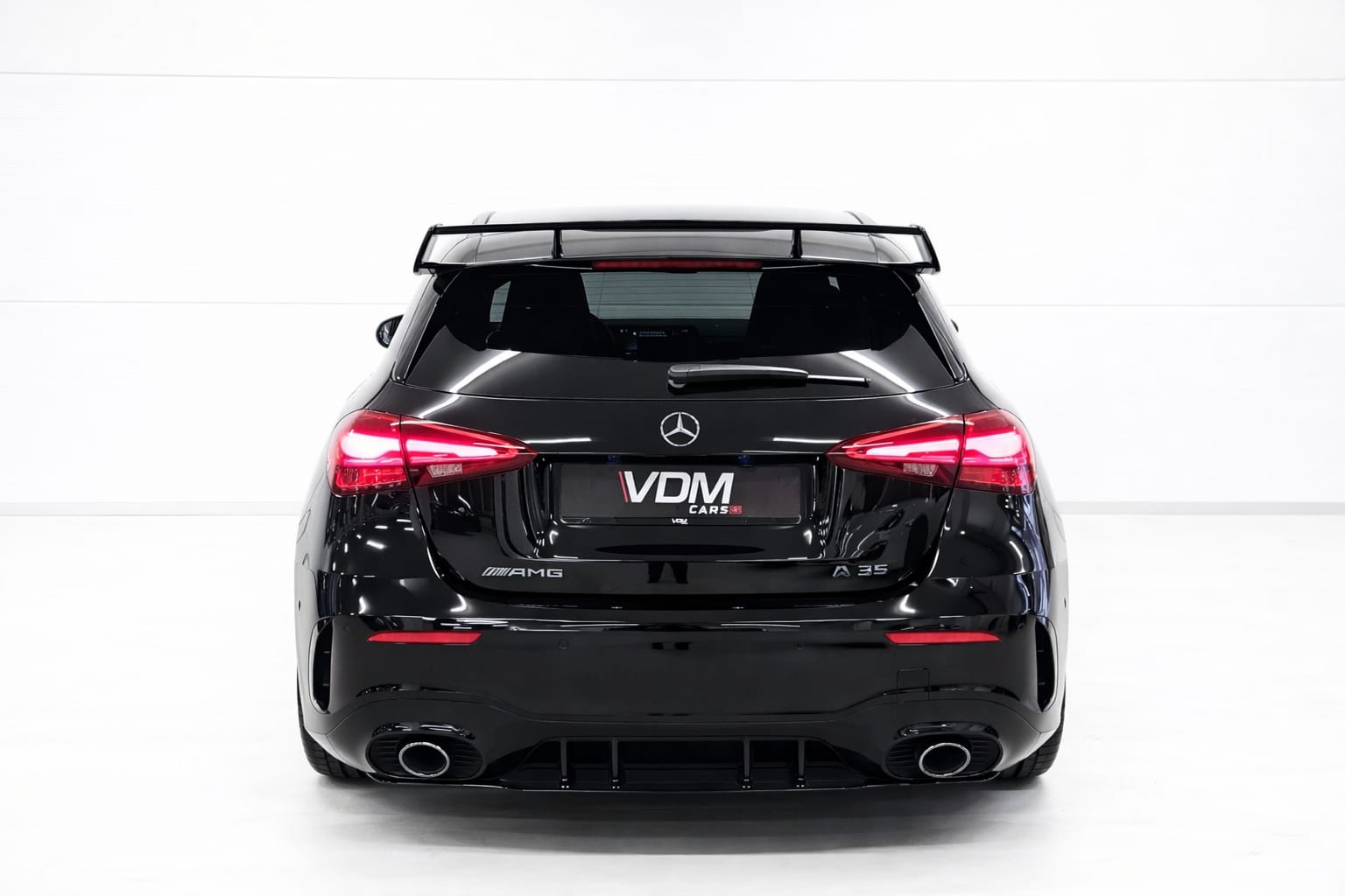 MERCEDES-BENZ A AMG 35 4Matic 8G-DCT * Aero Package* *Facelift* *Leasing ohne Anzahlung ab 599.-*-showroom-element-3