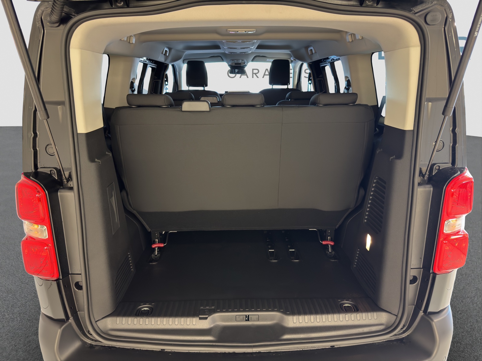 FIAT SCUDO Combi 2.0 BlueHDI 180-image-6