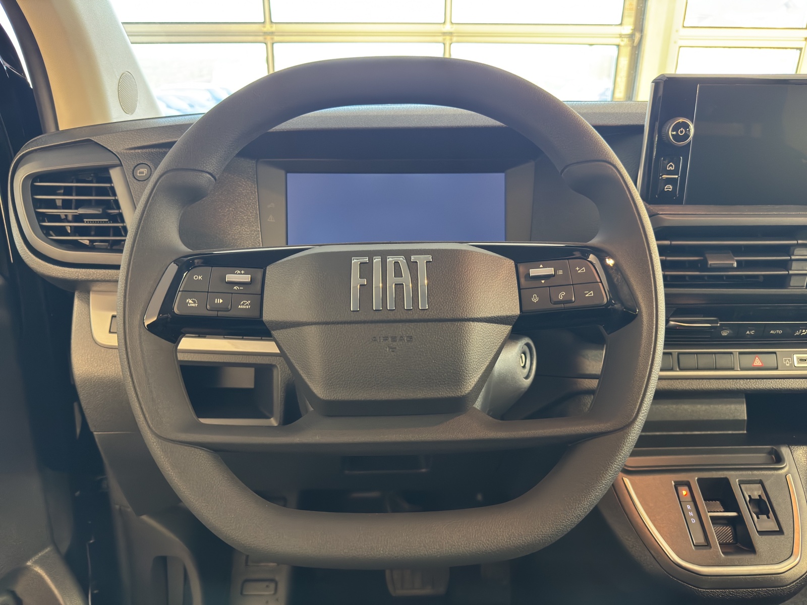 FIAT SCUDO Combi 2.0 BlueHDI 180-image-12