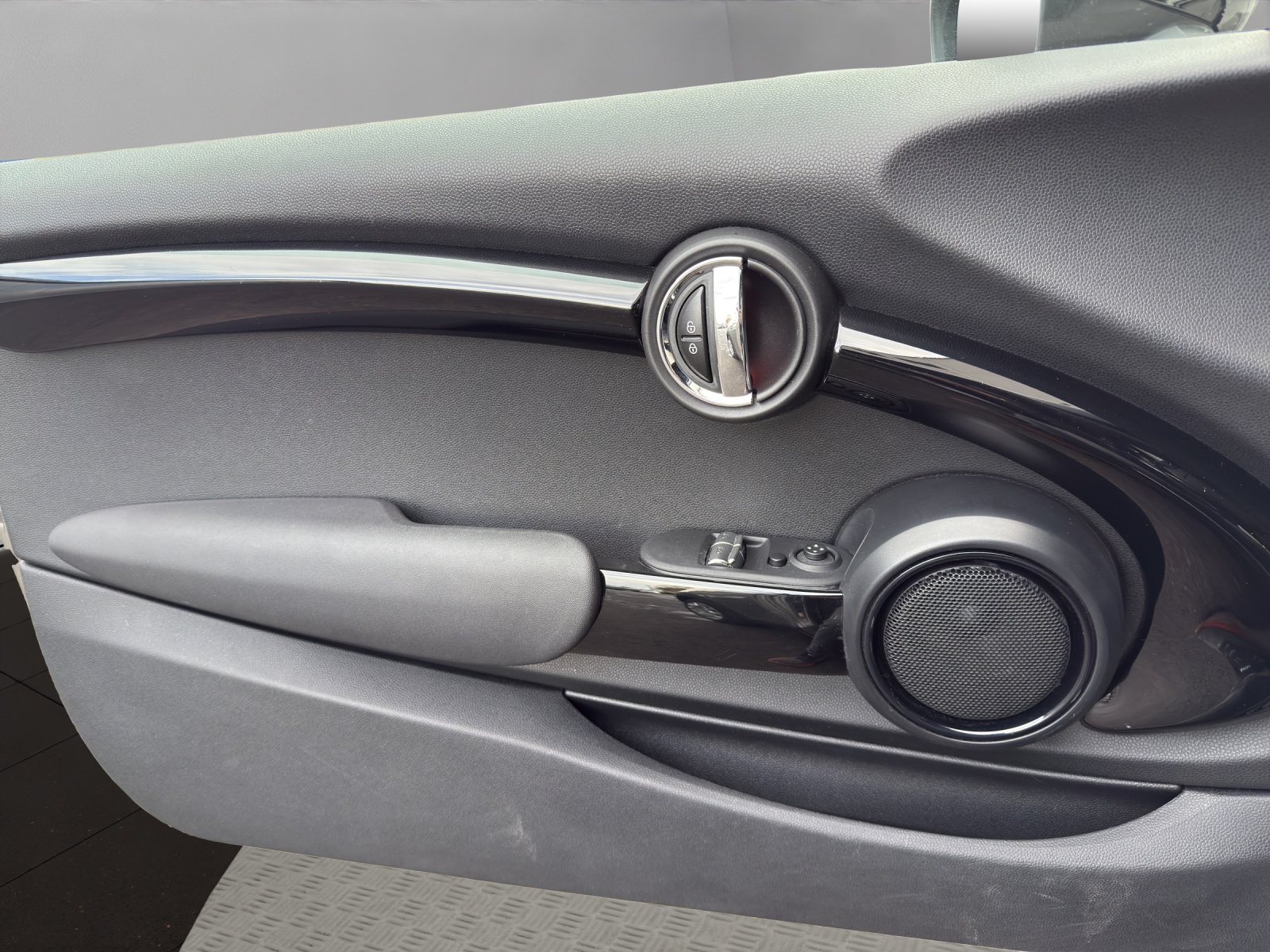MINI Cooper Steptronic-image-11
