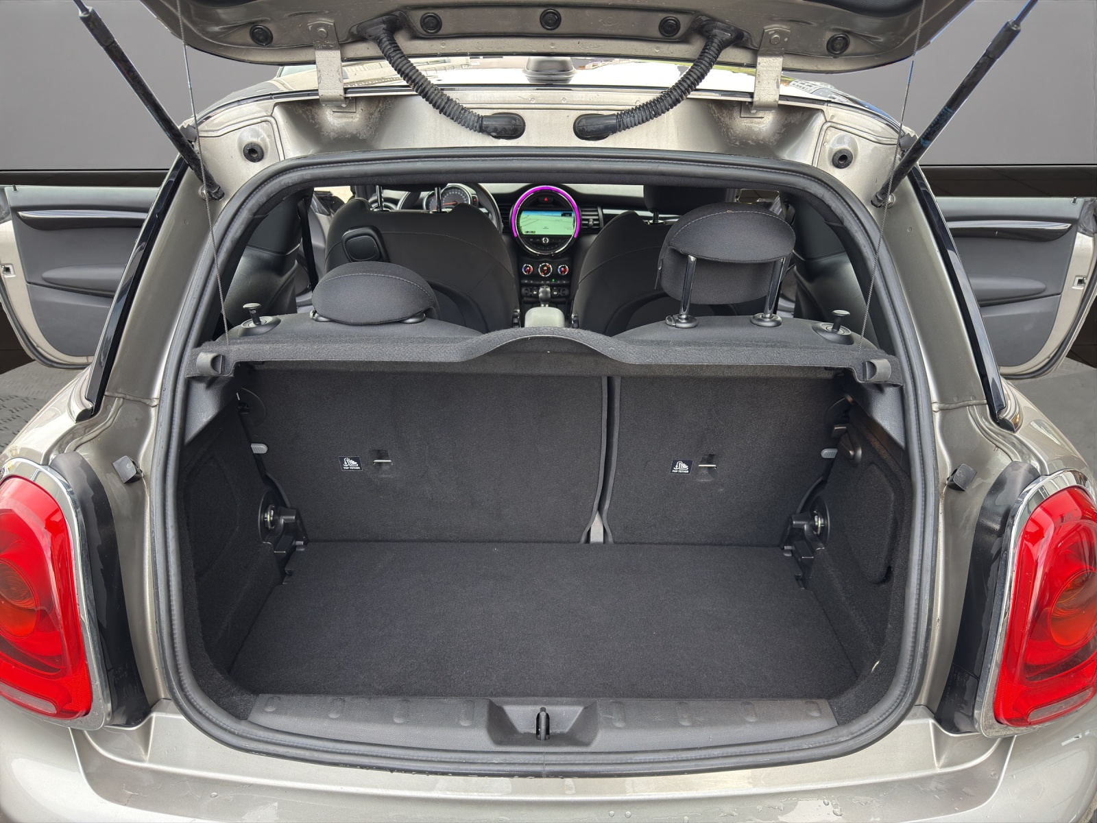 MINI Cooper Steptronic-image-18
