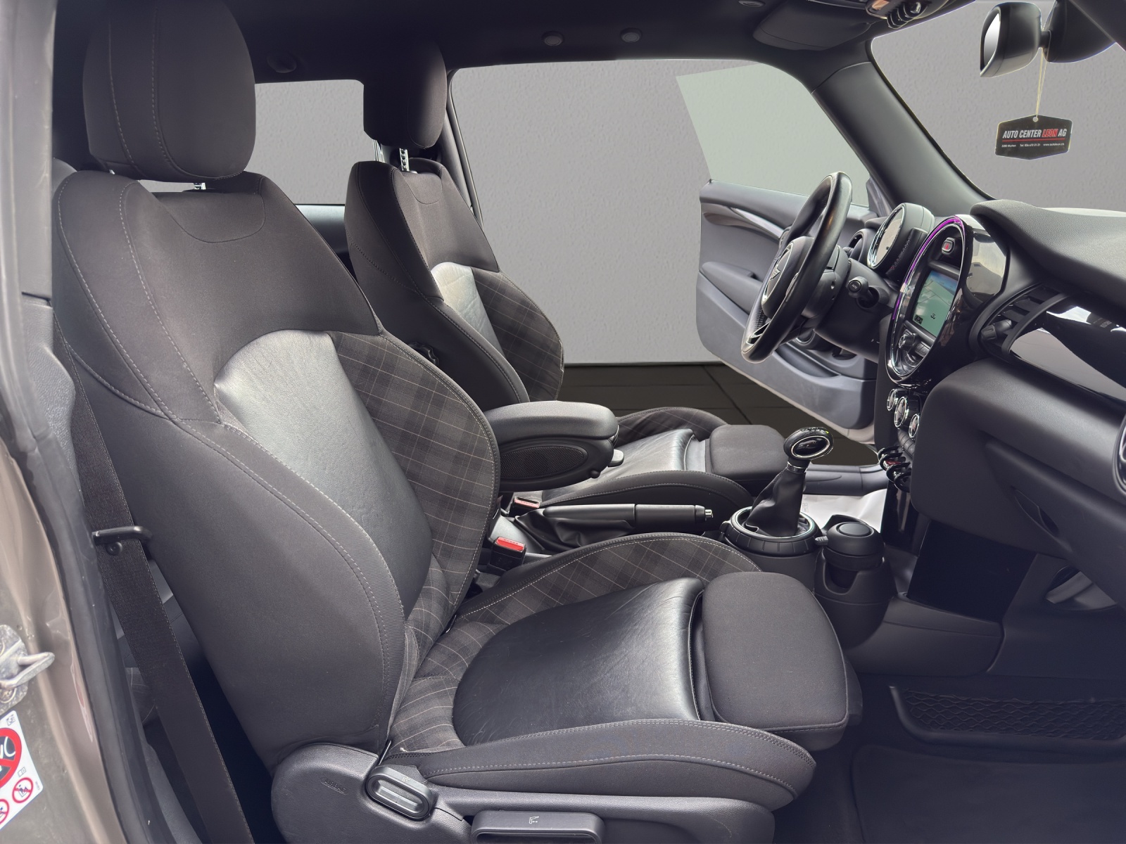 MINI Cooper Steptronic-image-16