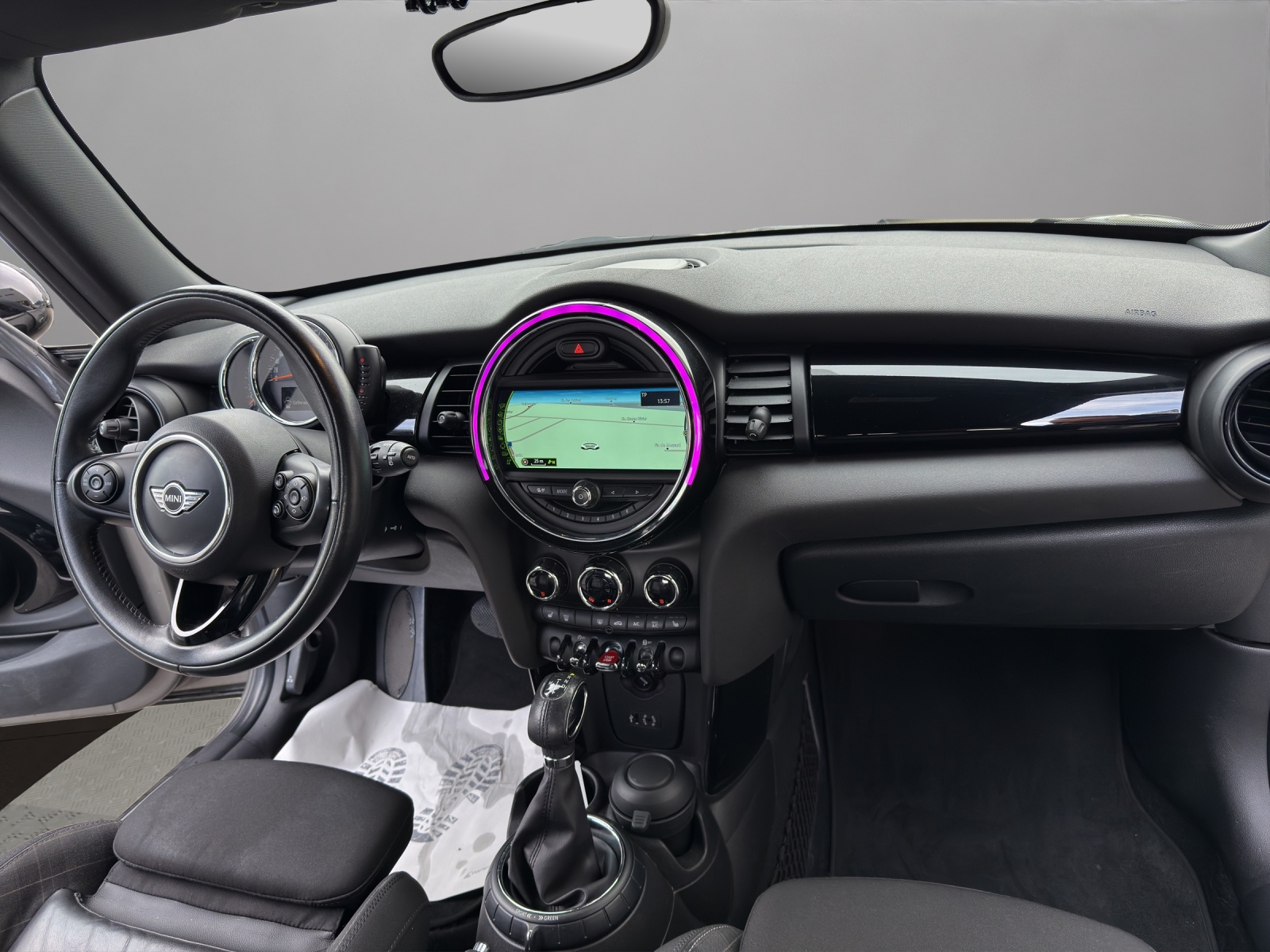 MINI Cooper Steptronic-image-13