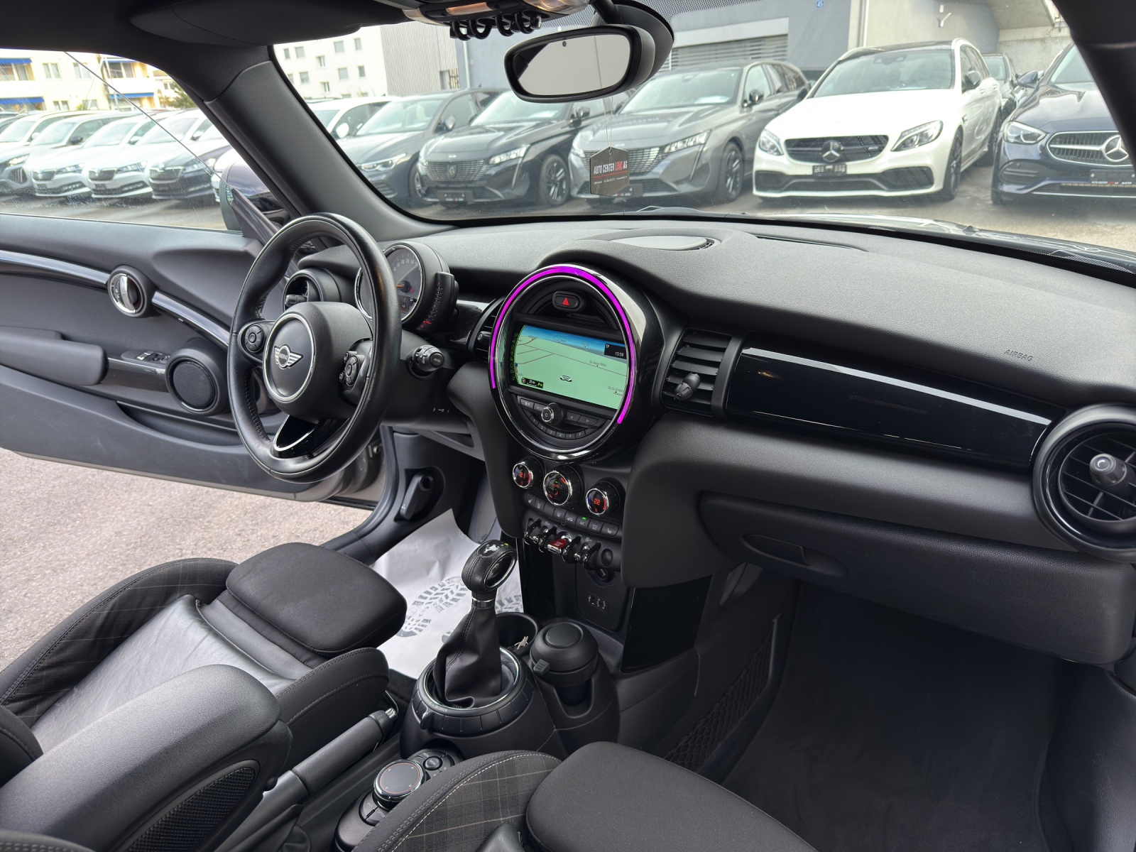 MINI Cooper Steptronic-image-22