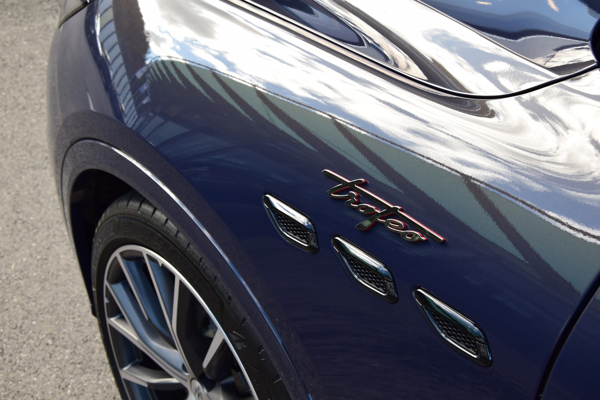 MASERATI Grecale 3.0 Trofeo Automatica-image-7